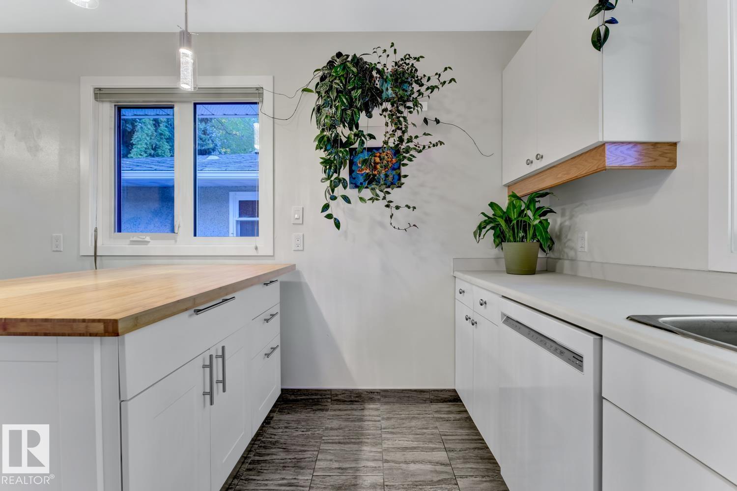 Photo 16 at 10636 79 Street NW, Forest Heights, Edmonton