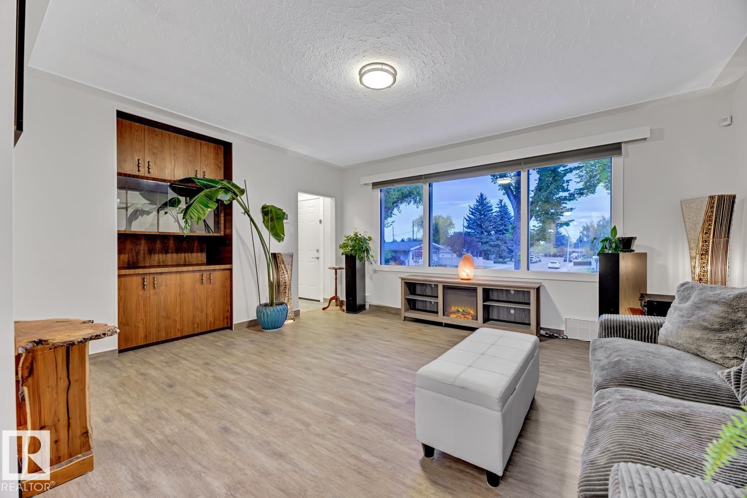 Photo 8 at 10636 79 Street NW, Forest Heights, Edmonton