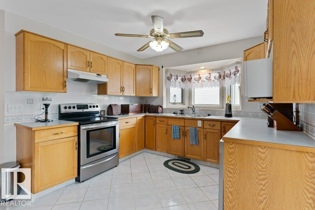 Photo 11 at 405 Grandin Drive, Morinville
