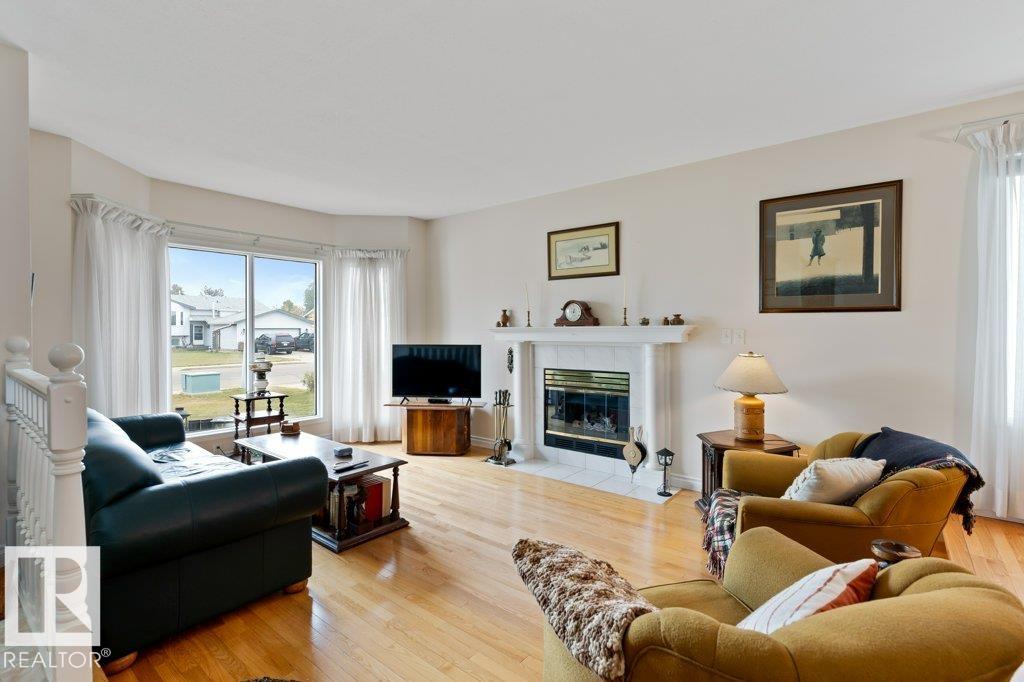 Photo 3 at 405 Grandin Drive, Morinville