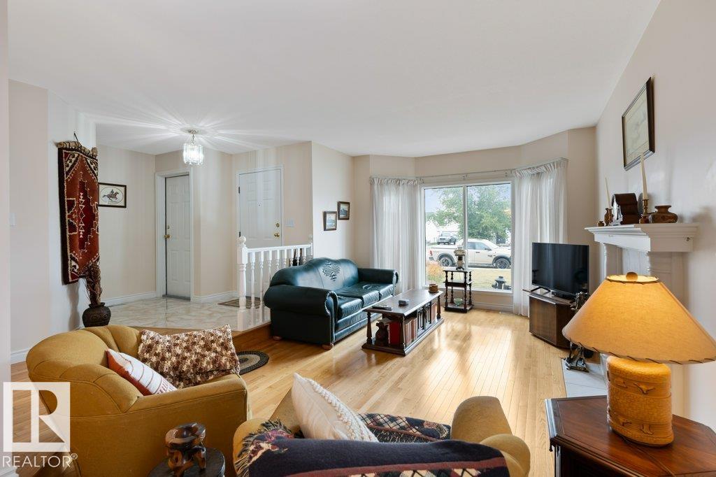 Photo 7 at 405 Grandin Drive, Morinville