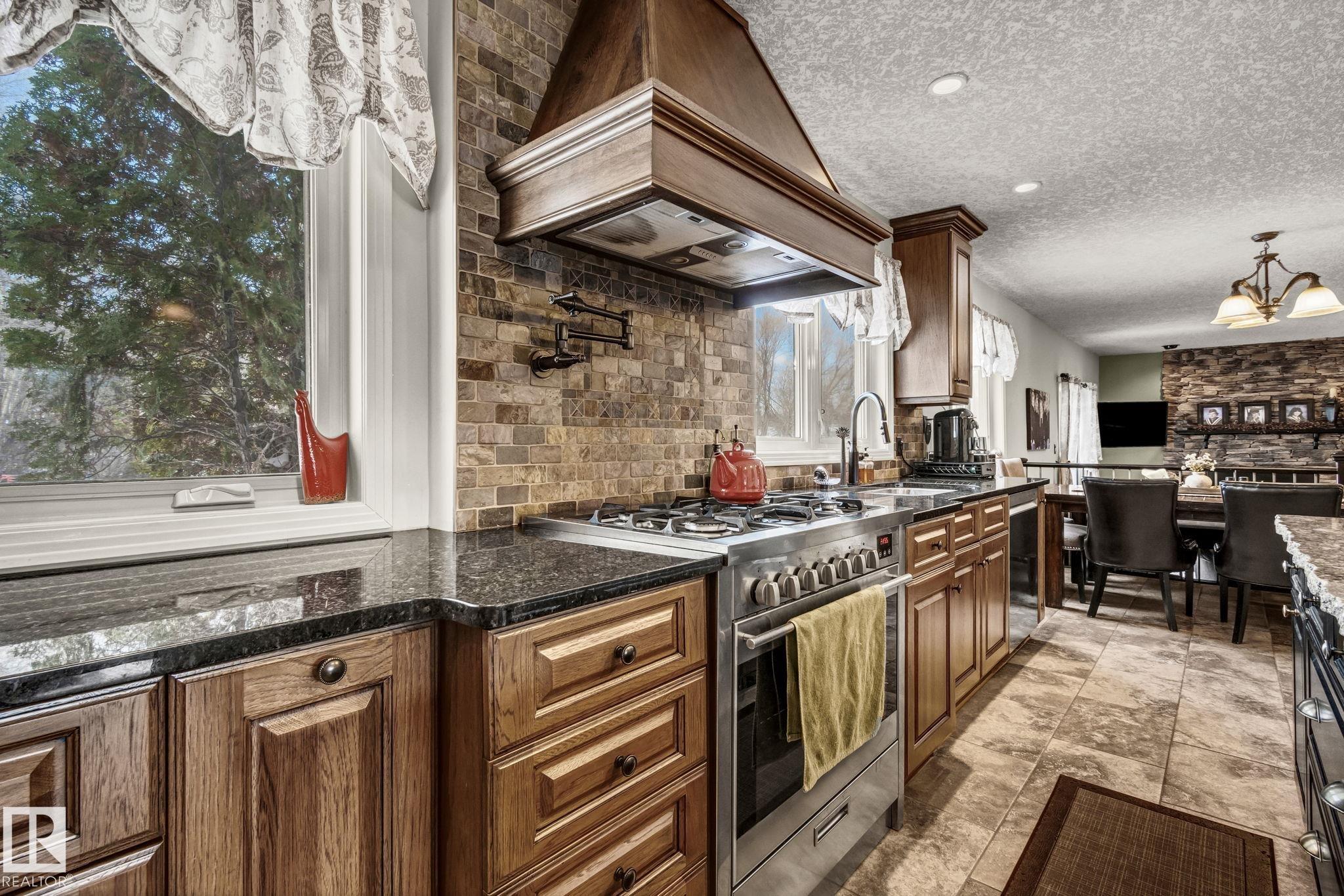 Photo 7 at 14-54006 Rge Rd 274, Panorama Heights, Rural Parkland County