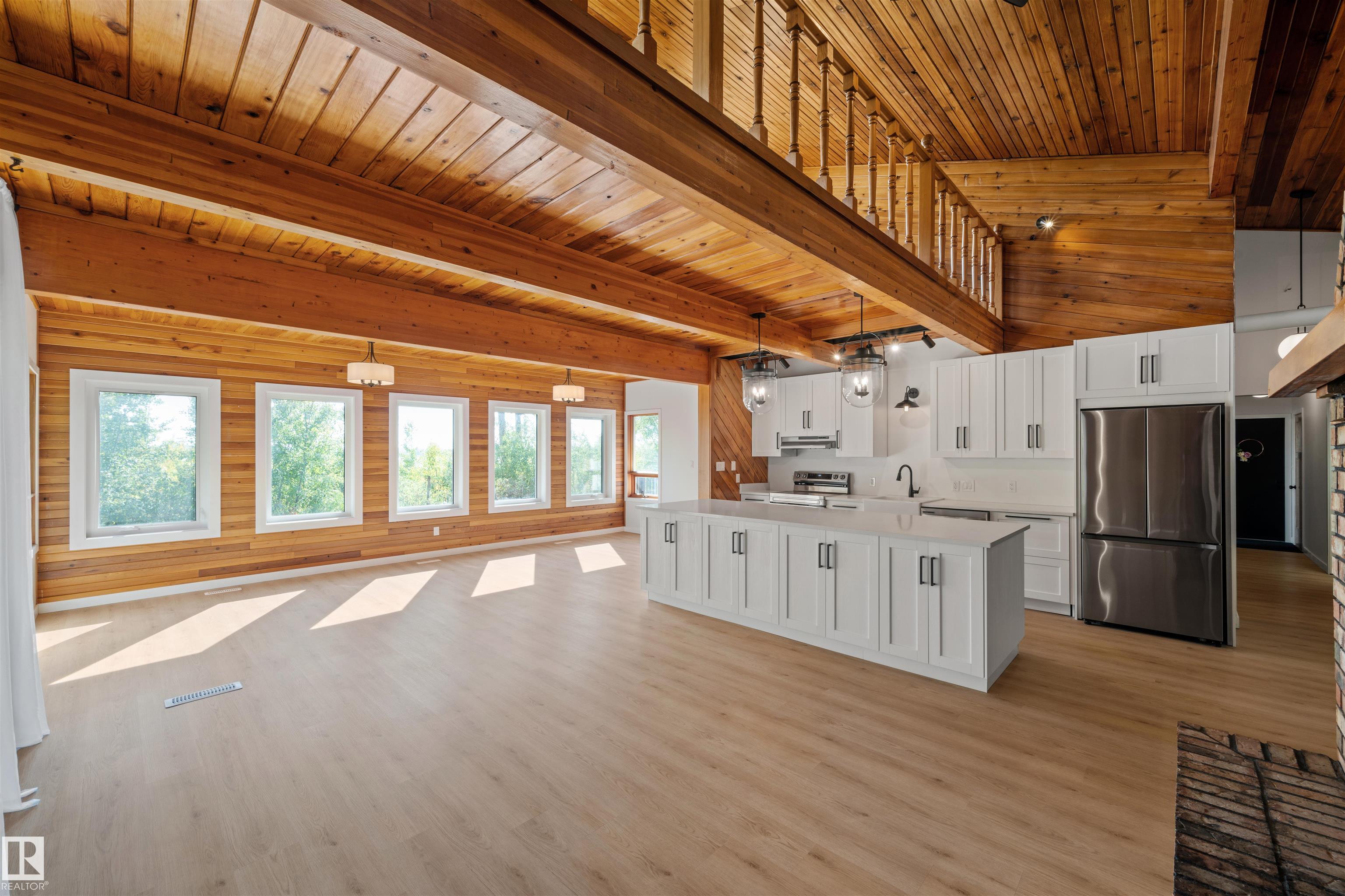 Photo 2 at 51380 Rge Road 205, Hastings Lake, Rural Strathcona County