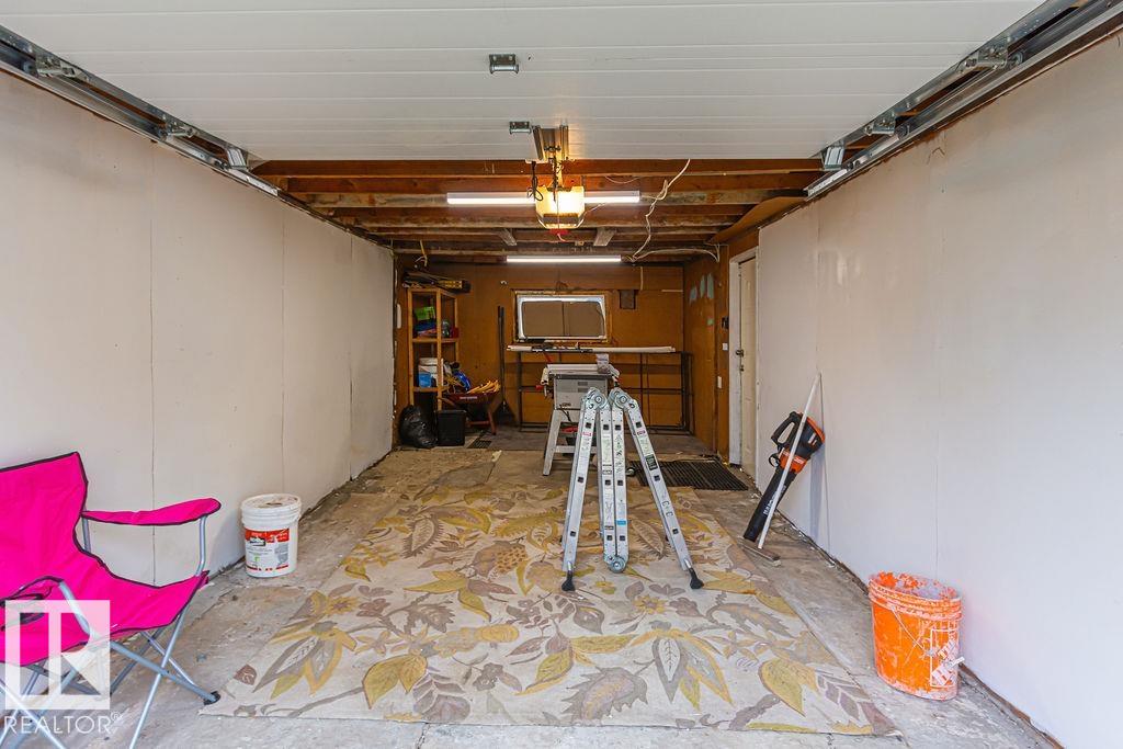 Photo 11 at 12410 90 Street NW, Delton, Edmonton
