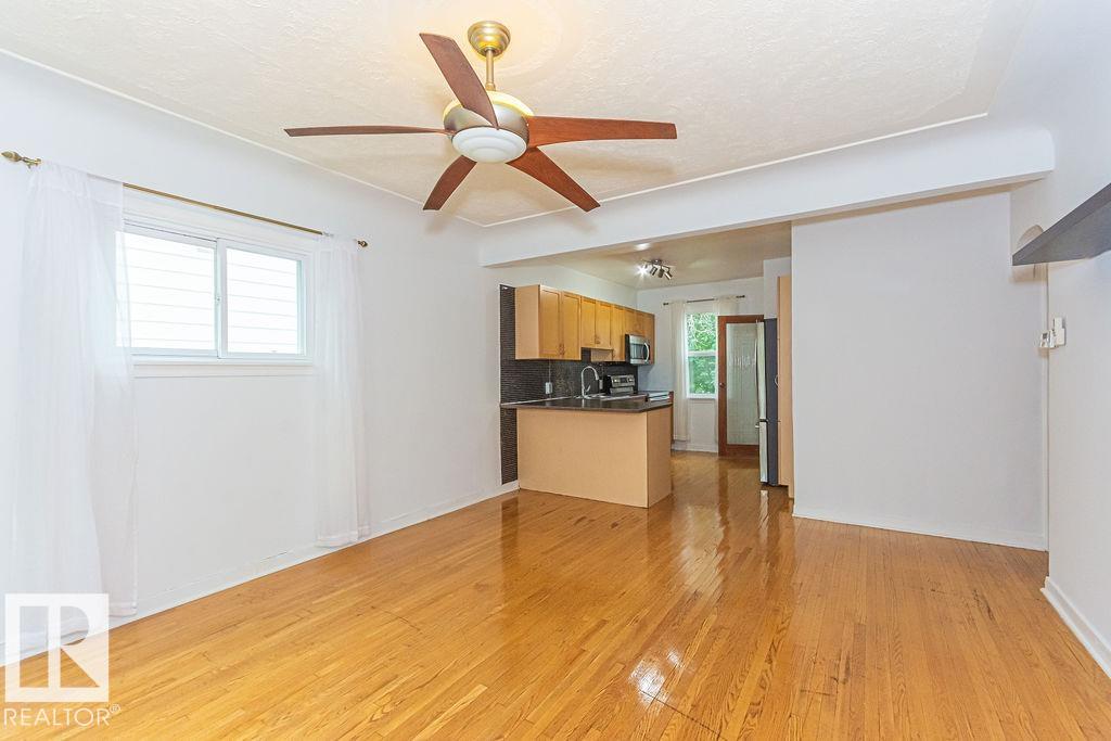 Photo 15 at 12410 90 Street NW, Delton, Edmonton