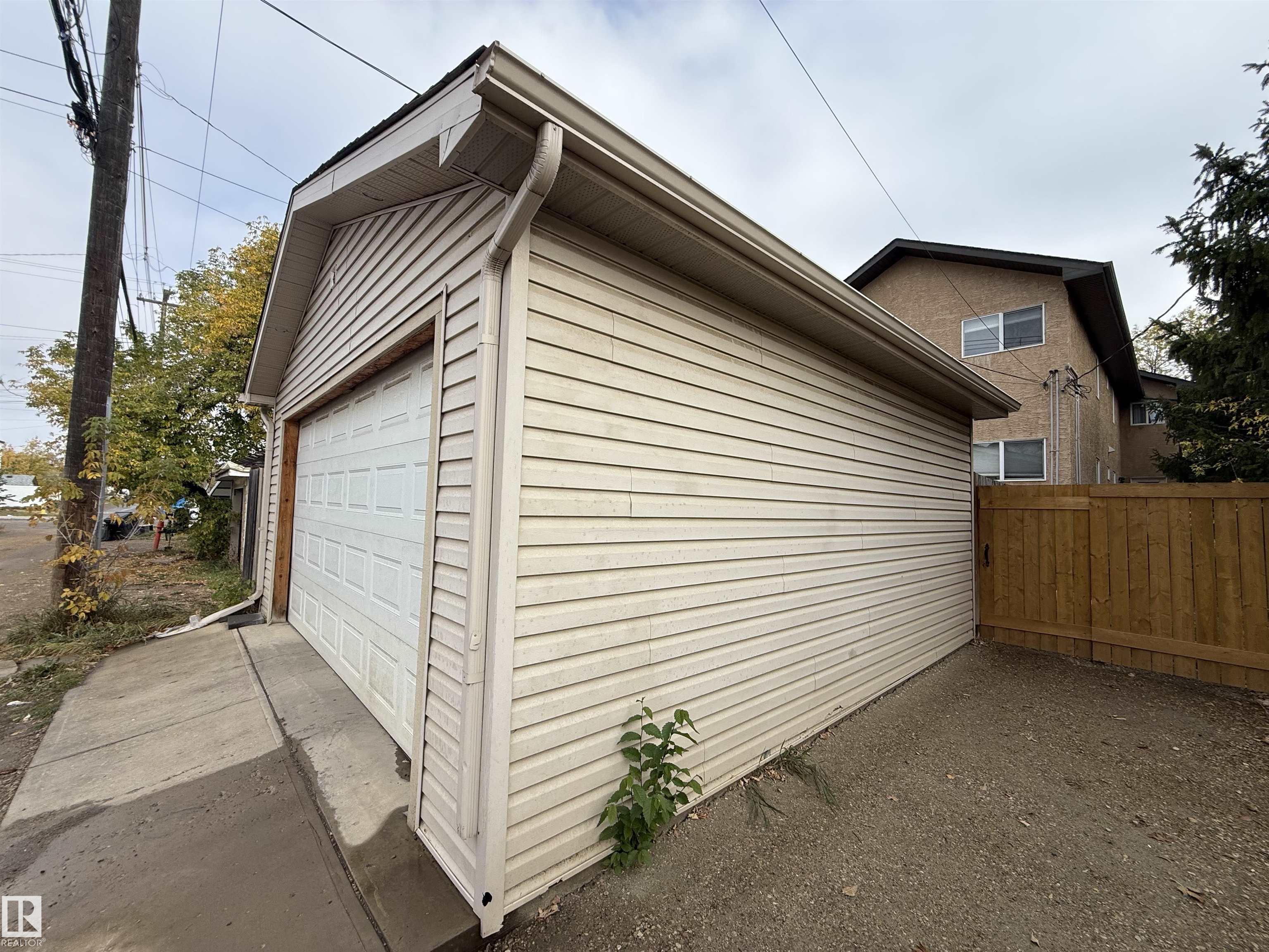Photo 3 at 11438 97 Street NW, Spruce Avenue, Edmonton