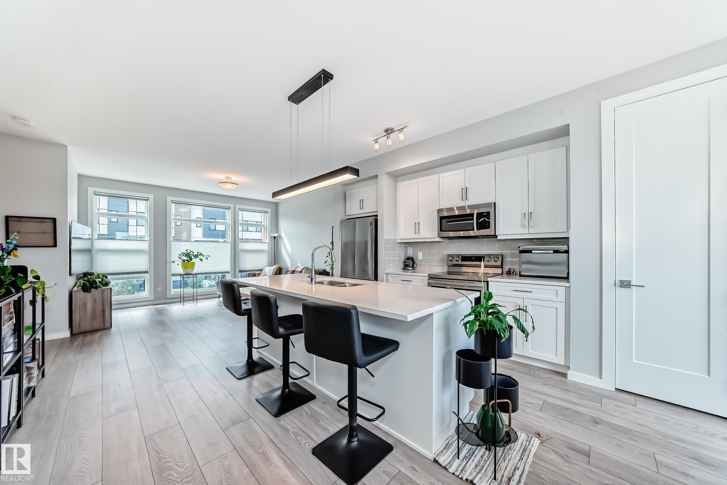 Photo 5 at 1746 Keene Crescent SW, Keswick, Edmonton