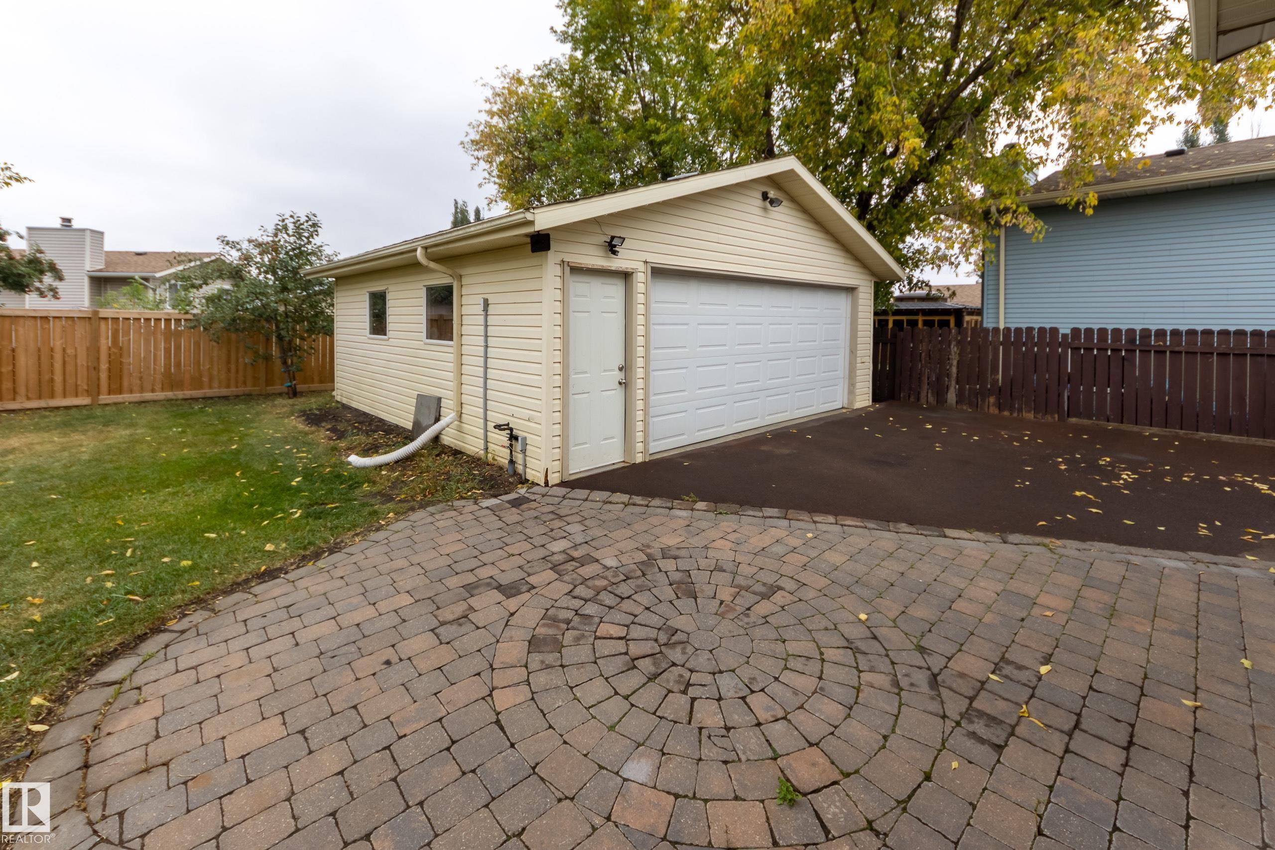 Photo 38 at 14615 29a Street NW, Kirkness, Edmonton