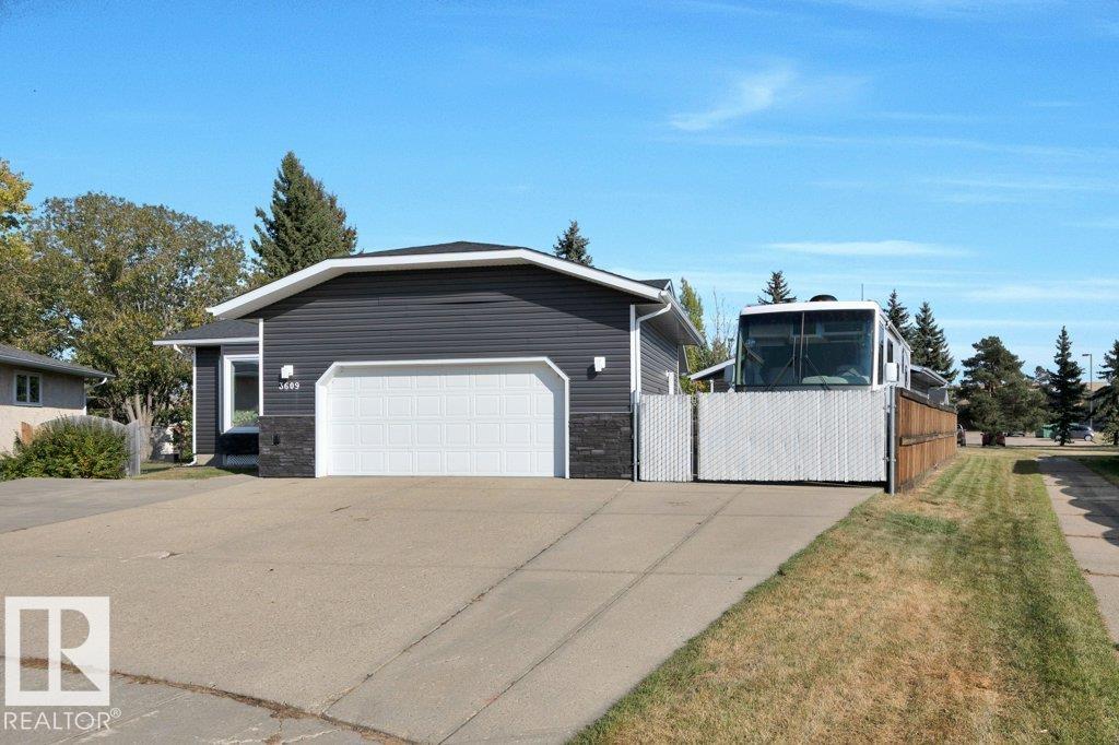 Photo 3 at 3609 36 Street, Meadowview Park, Leduc