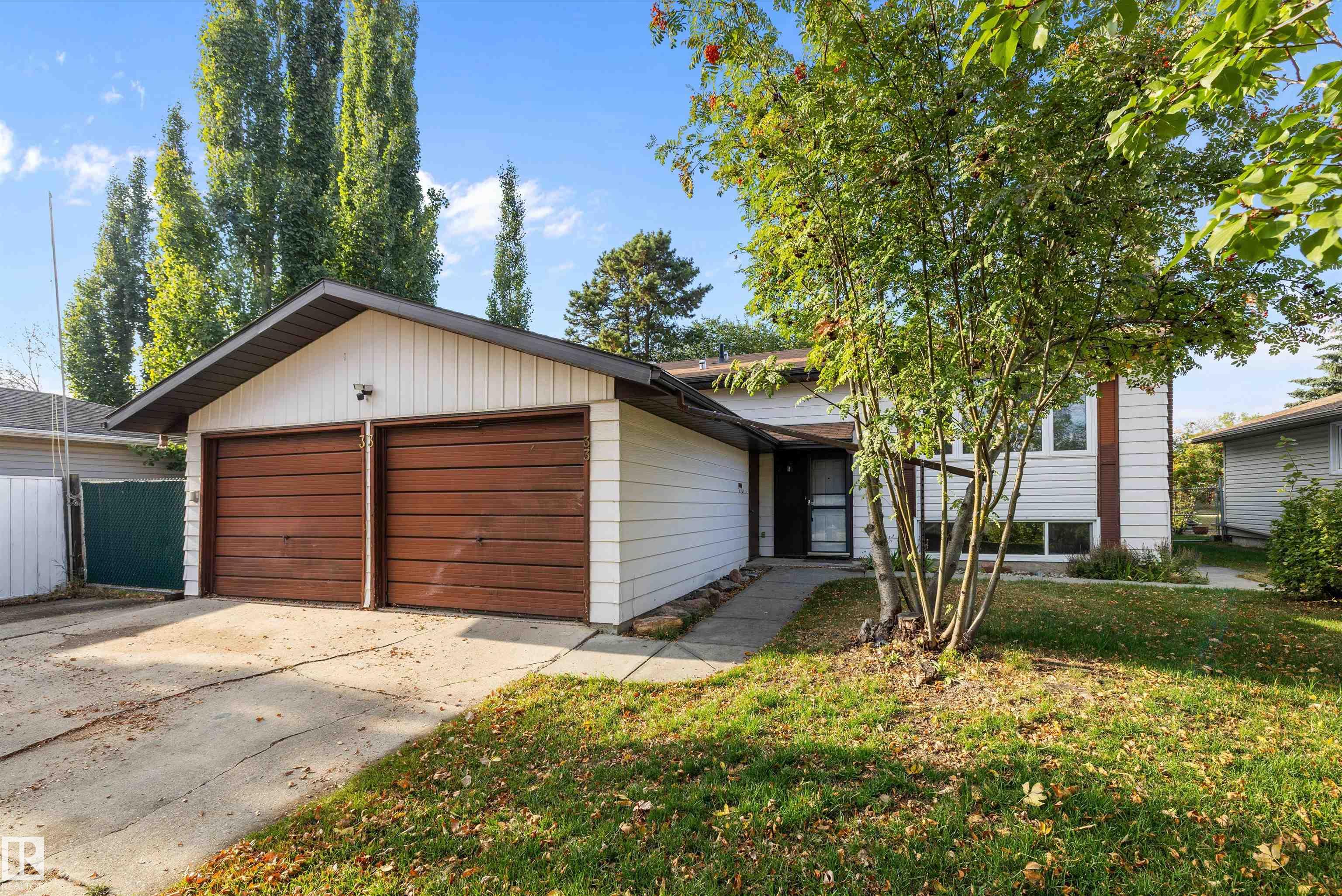 33 Afton Crescent, Akinsdale, St. Albert 