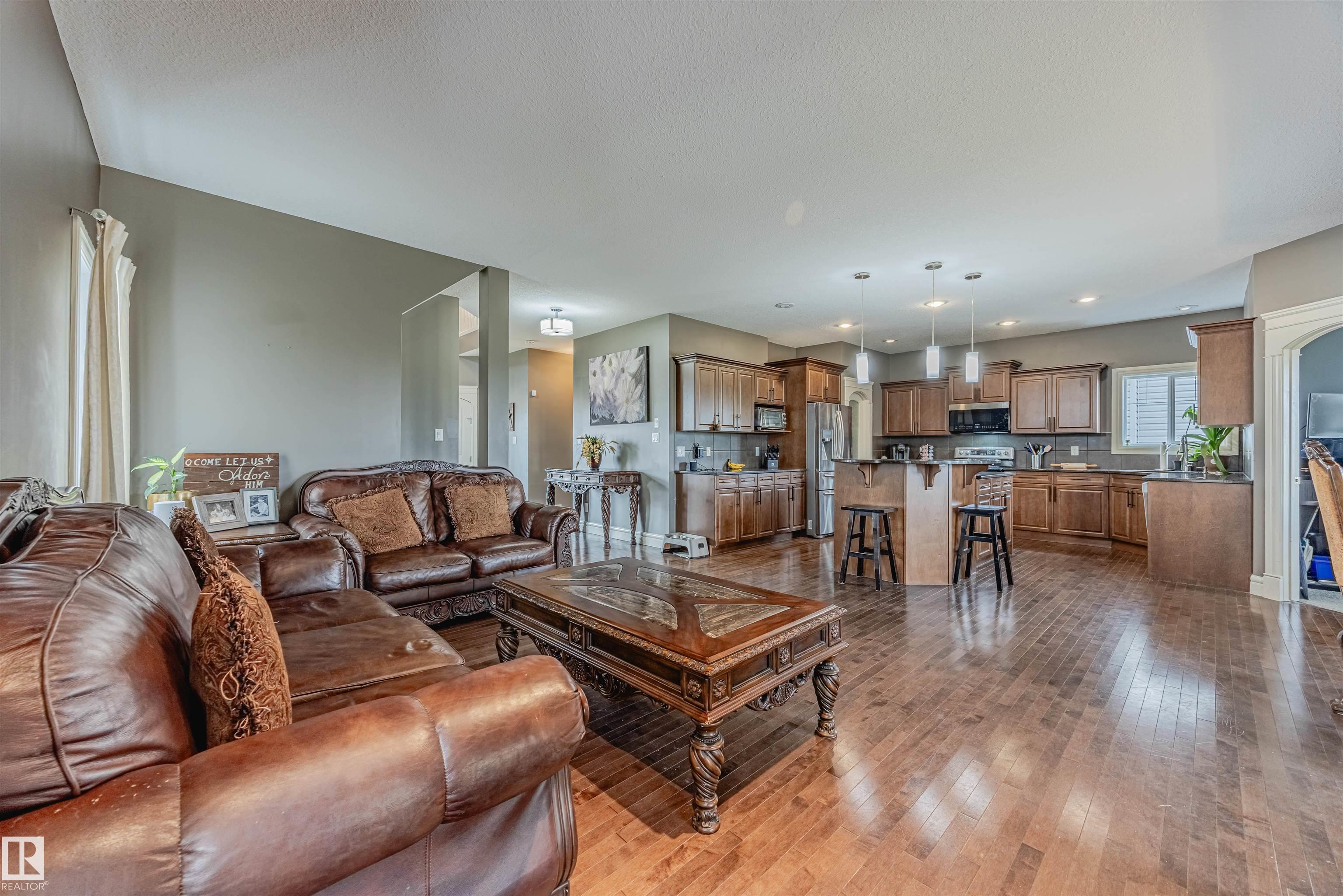 Photo 11 at 3807 Gallinger Loop NW, Granville, Edmonton