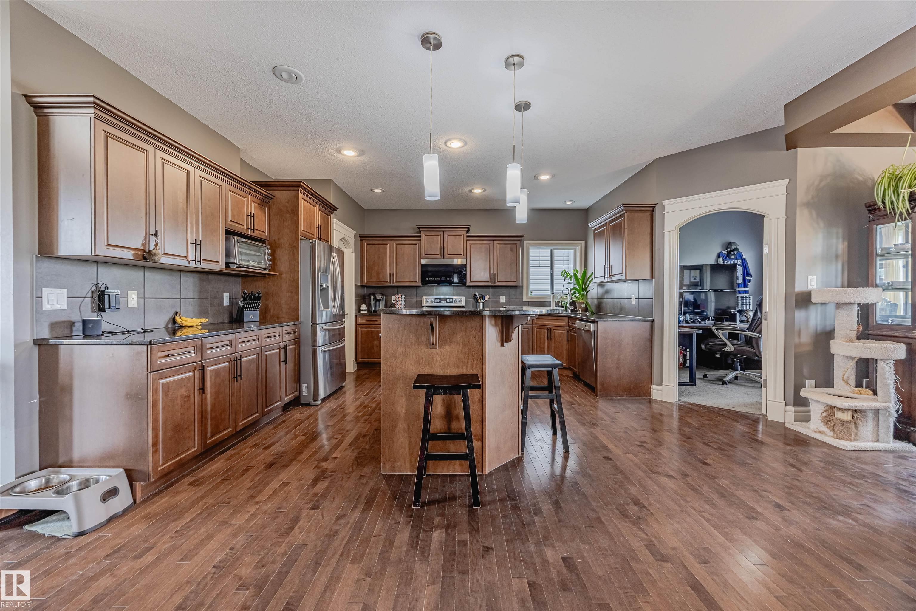 Photo 16 at 3807 Gallinger Loop NW, Granville, Edmonton