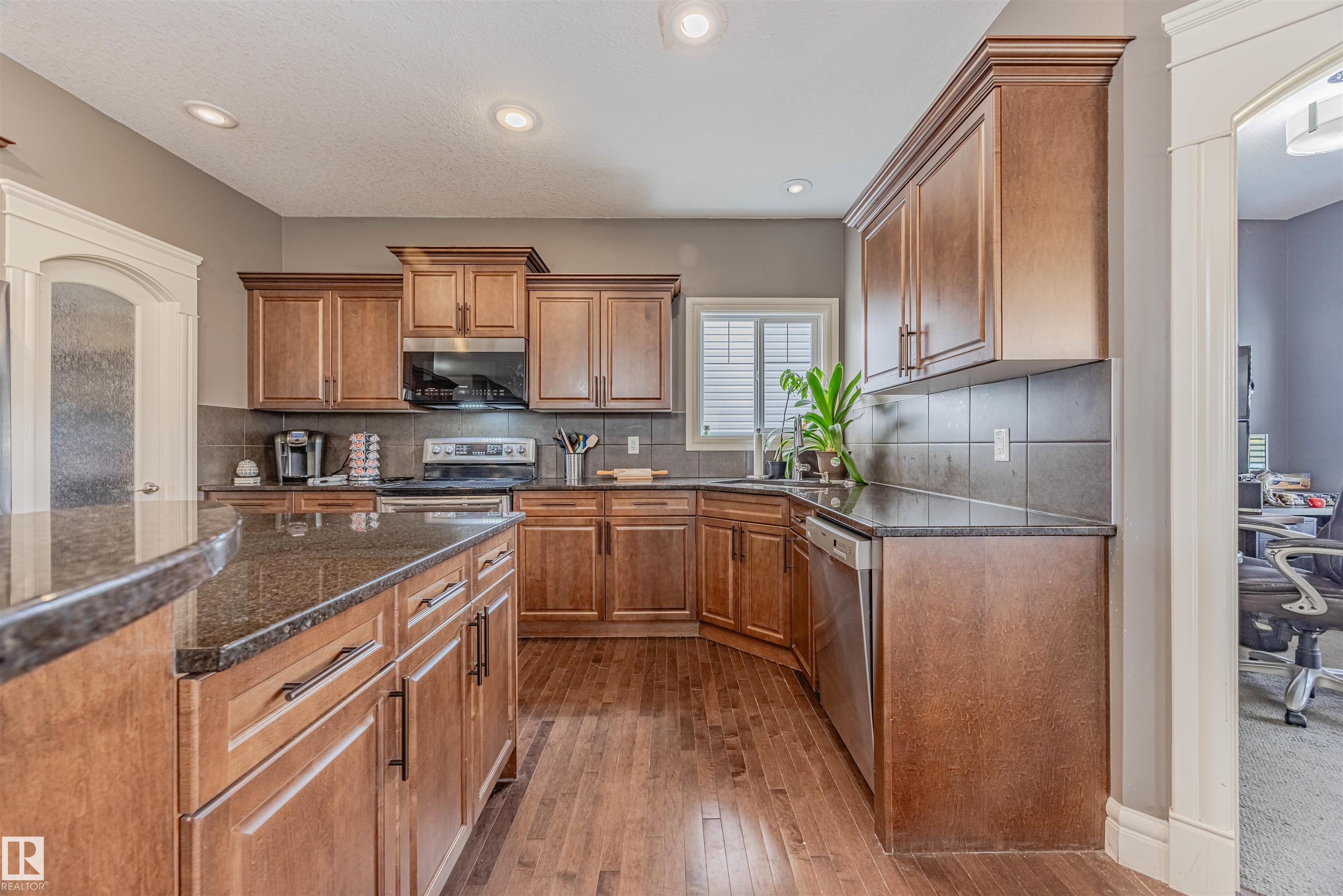 Photo 19 at 3807 Gallinger Loop NW, Granville, Edmonton
