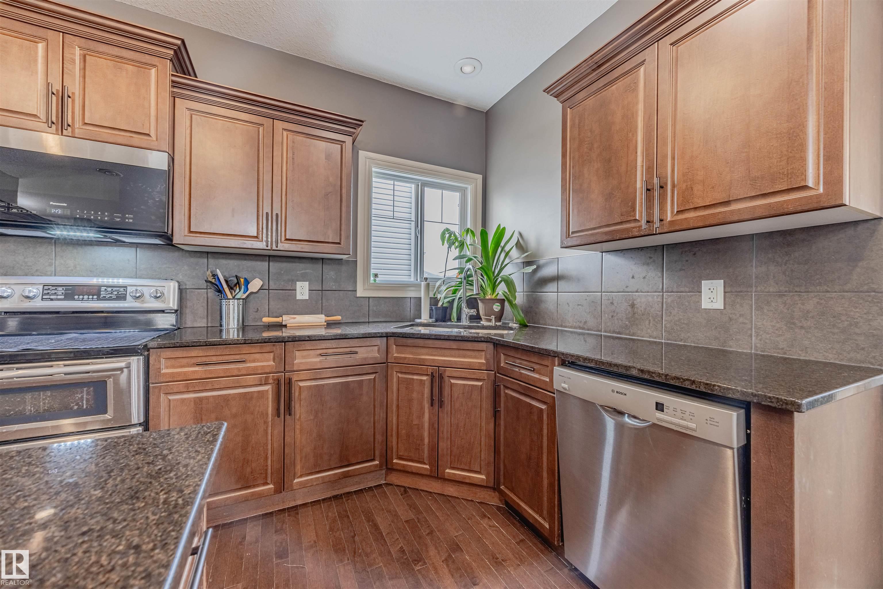 Photo 20 at 3807 Gallinger Loop NW, Granville, Edmonton