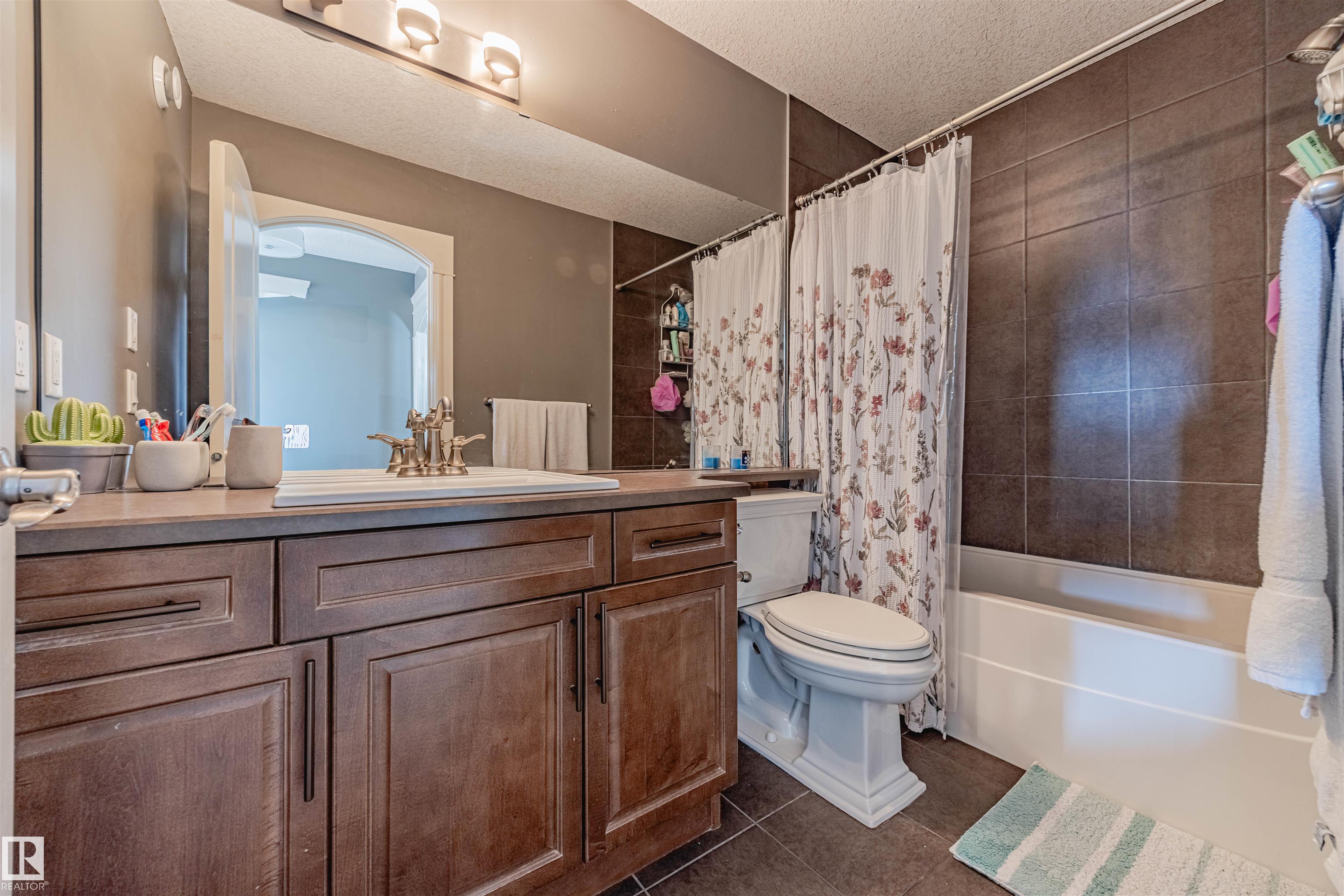 Photo 37 at 3807 Gallinger Loop NW, Granville, Edmonton