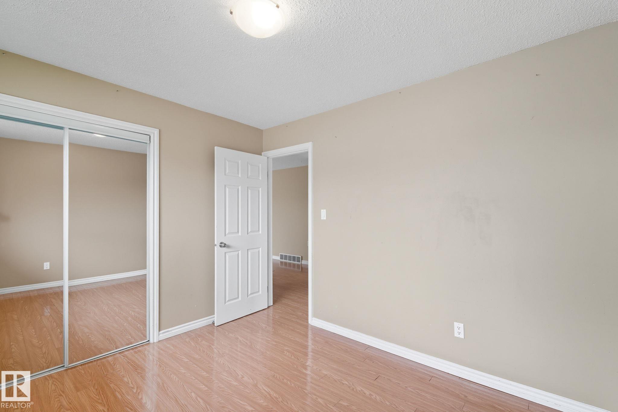 Photo 16 at 11736 152 Avenue NW, Caernarvon, Edmonton