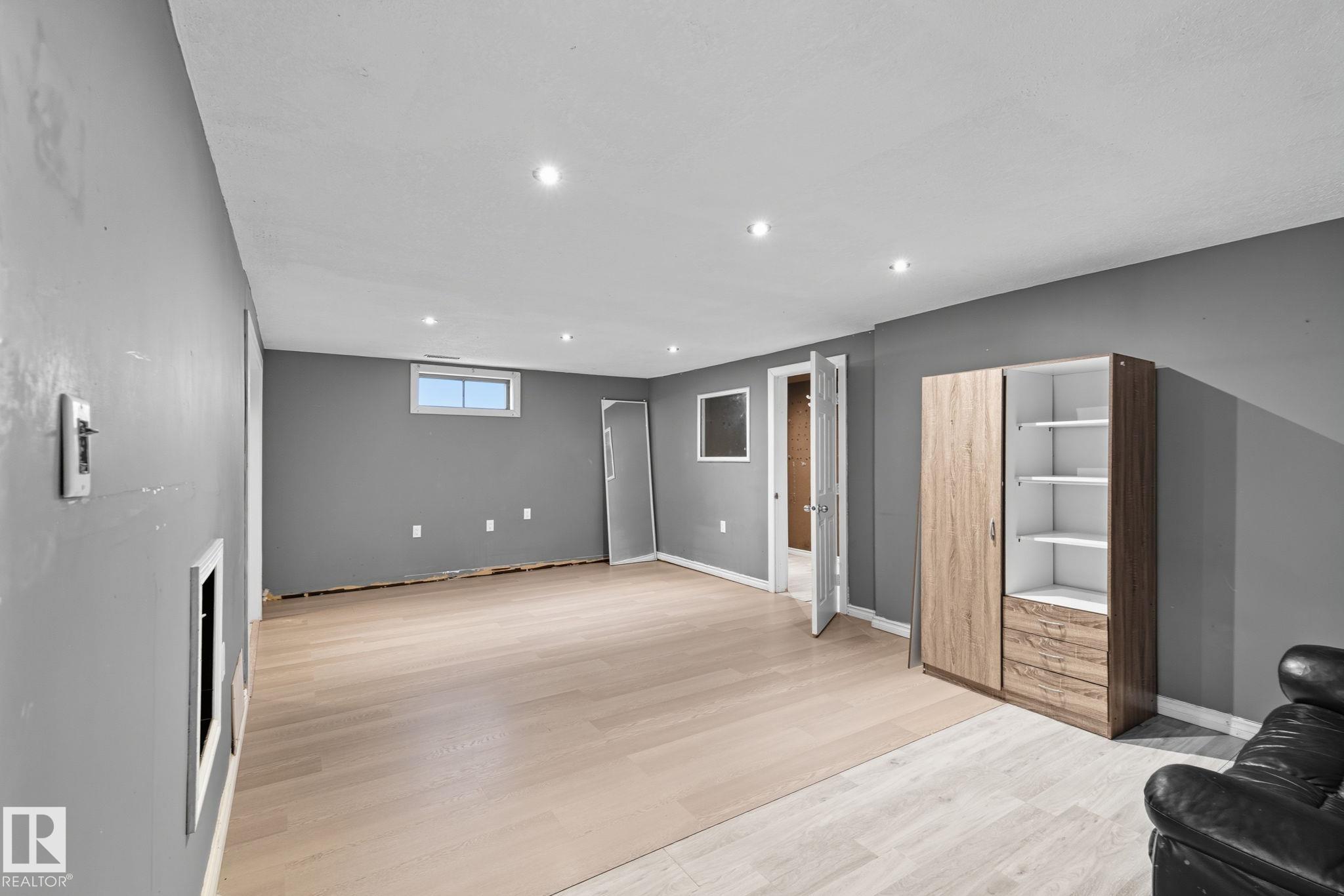 Photo 24 at 11736 152 Avenue NW, Caernarvon, Edmonton