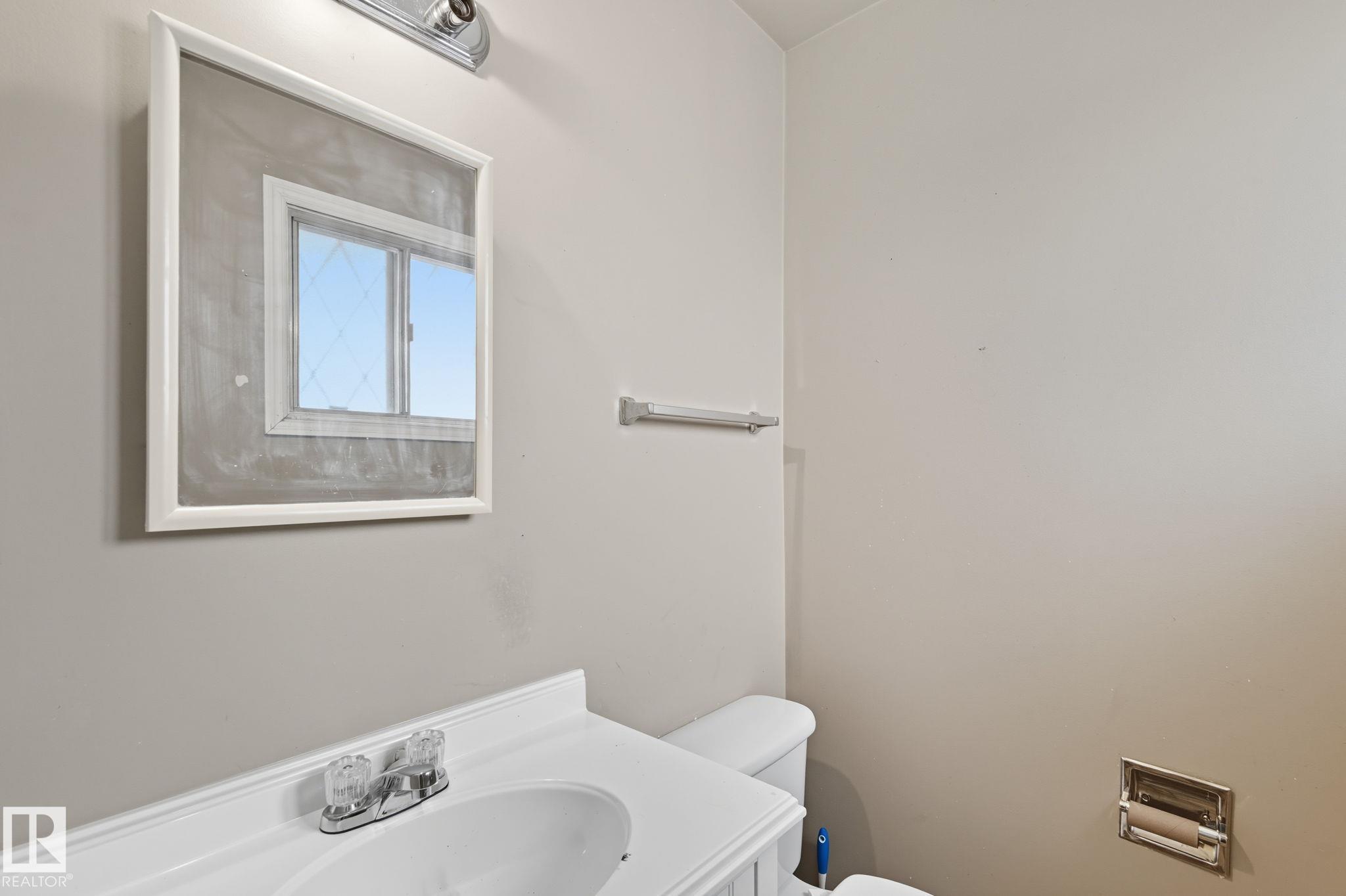 Photo 29 at 11736 152 Avenue NW, Caernarvon, Edmonton