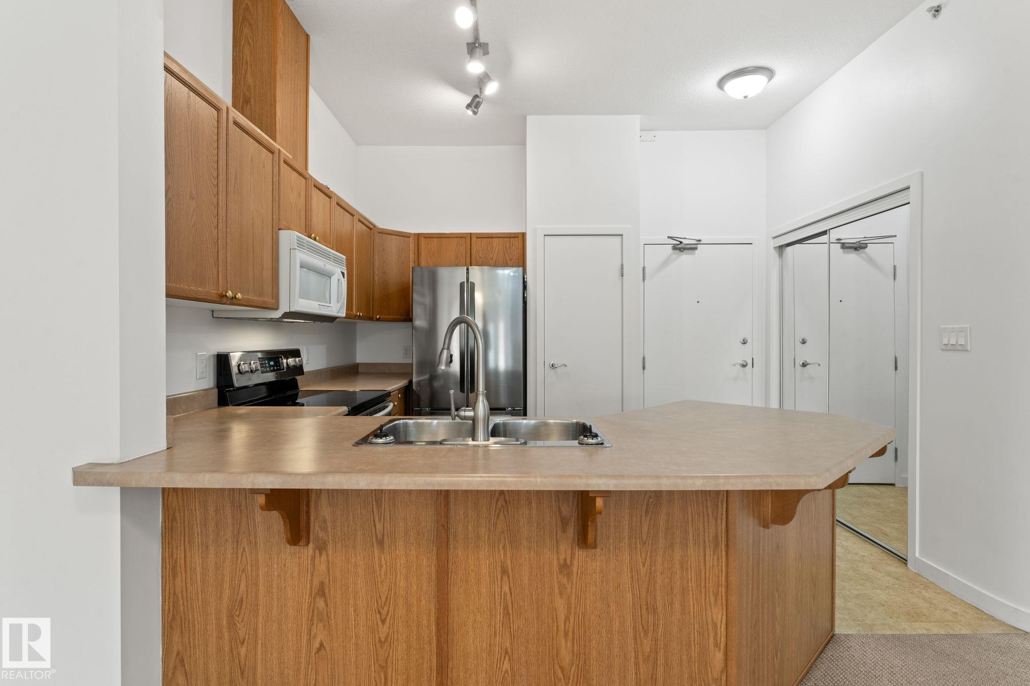 Photo 11 at 426 - 4312 139 Avenue NW, Clareview Town Centre, Edmonton