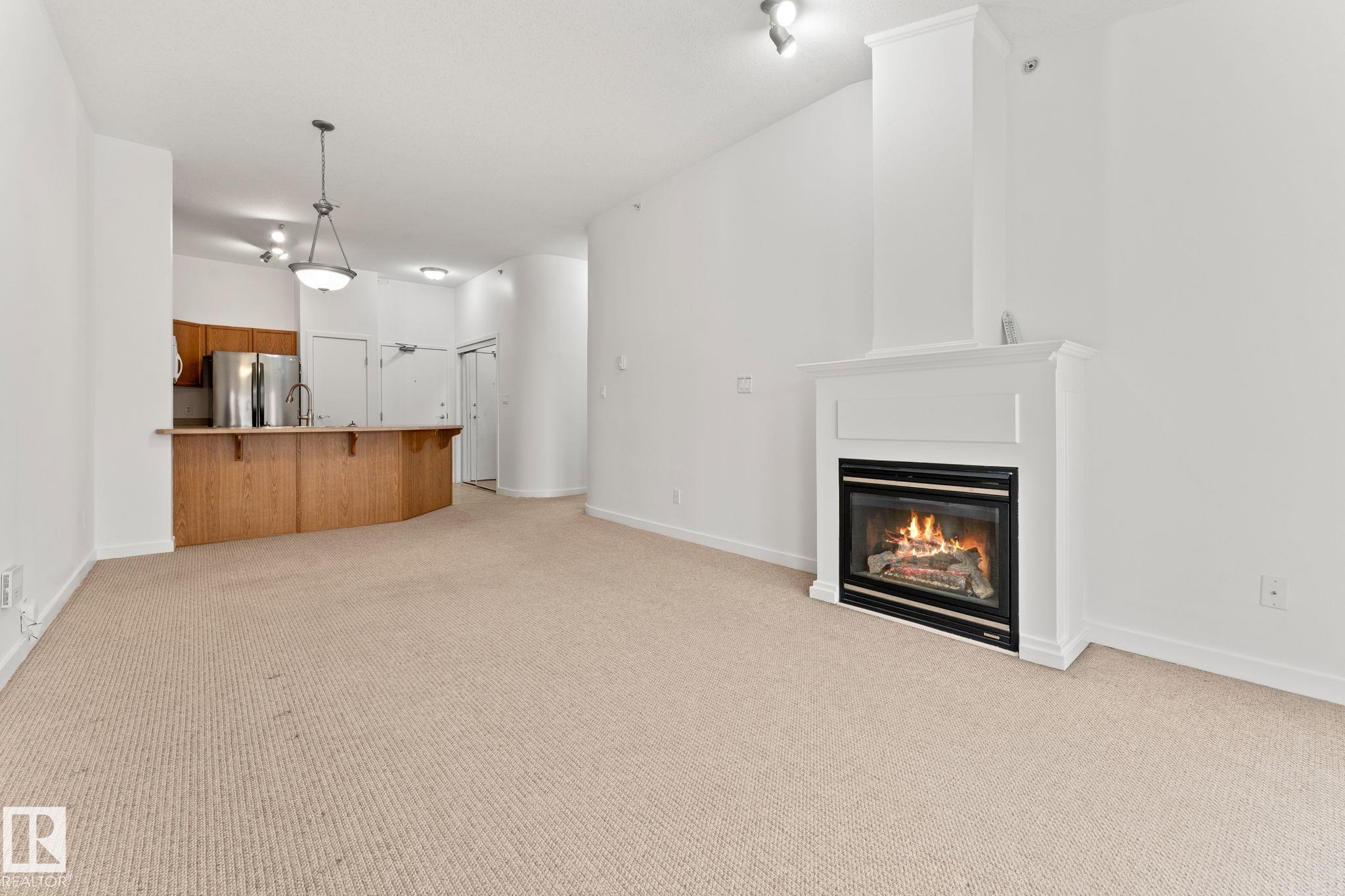 Photo 12 at 426 - 4312 139 Avenue NW, Clareview Town Centre, Edmonton