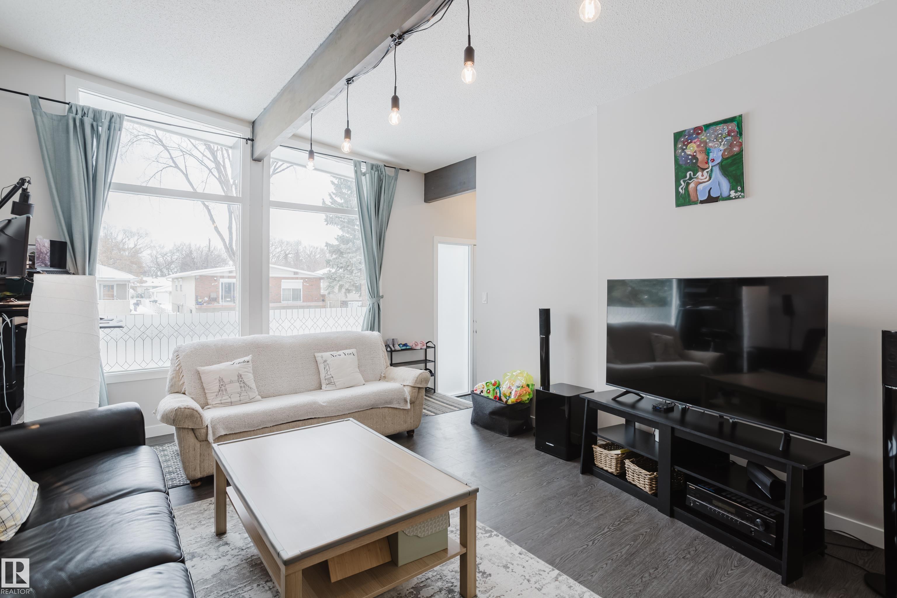 Photo 6 at 8123 8125 83 Avenue NW, Idylwylde, Edmonton