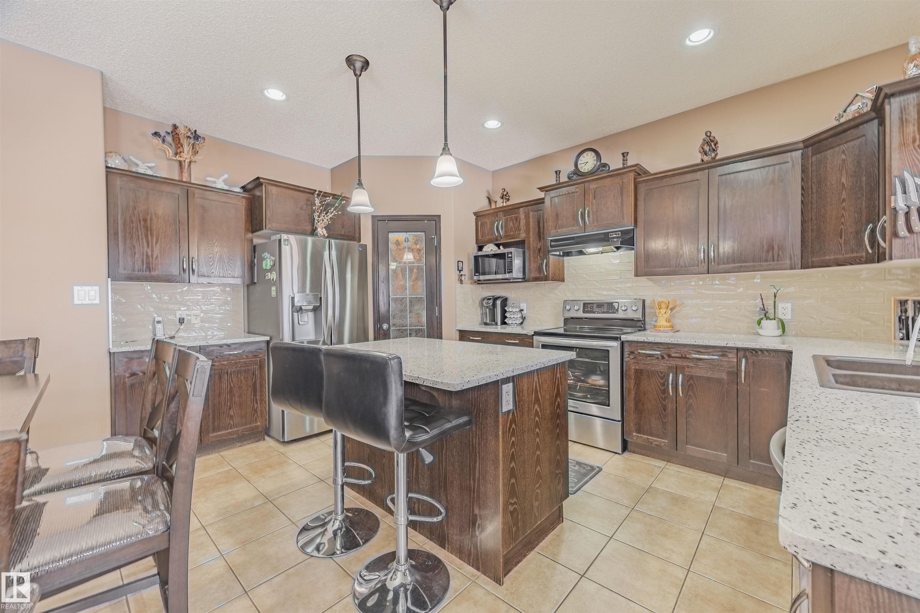 Photo 20 at 57 Homestead Crescent NW, Overlanders, Edmonton
