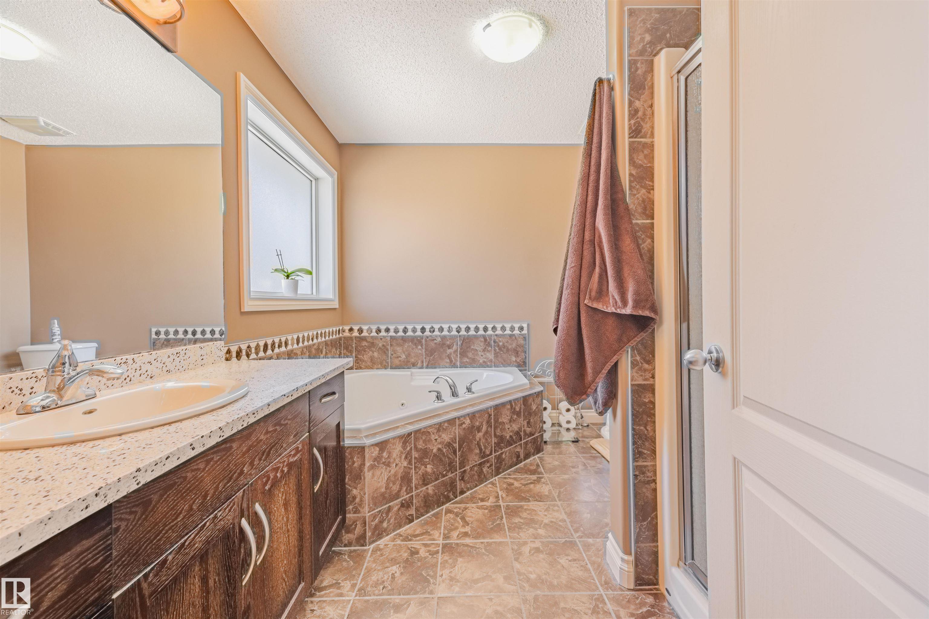 Photo 34 at 57 Homestead Crescent NW, Overlanders, Edmonton