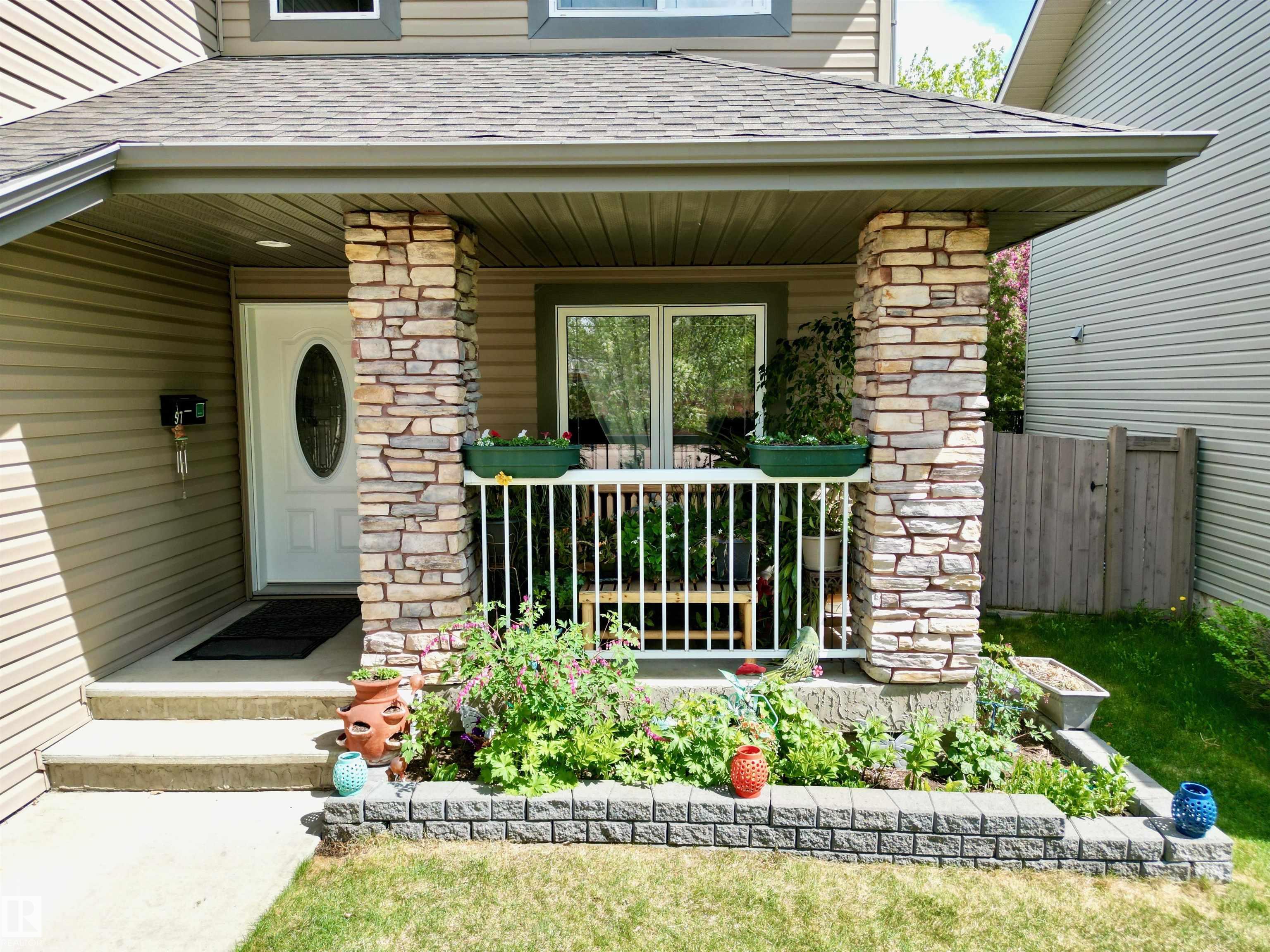 Photo 9 at 57 Homestead Crescent NW, Overlanders, Edmonton