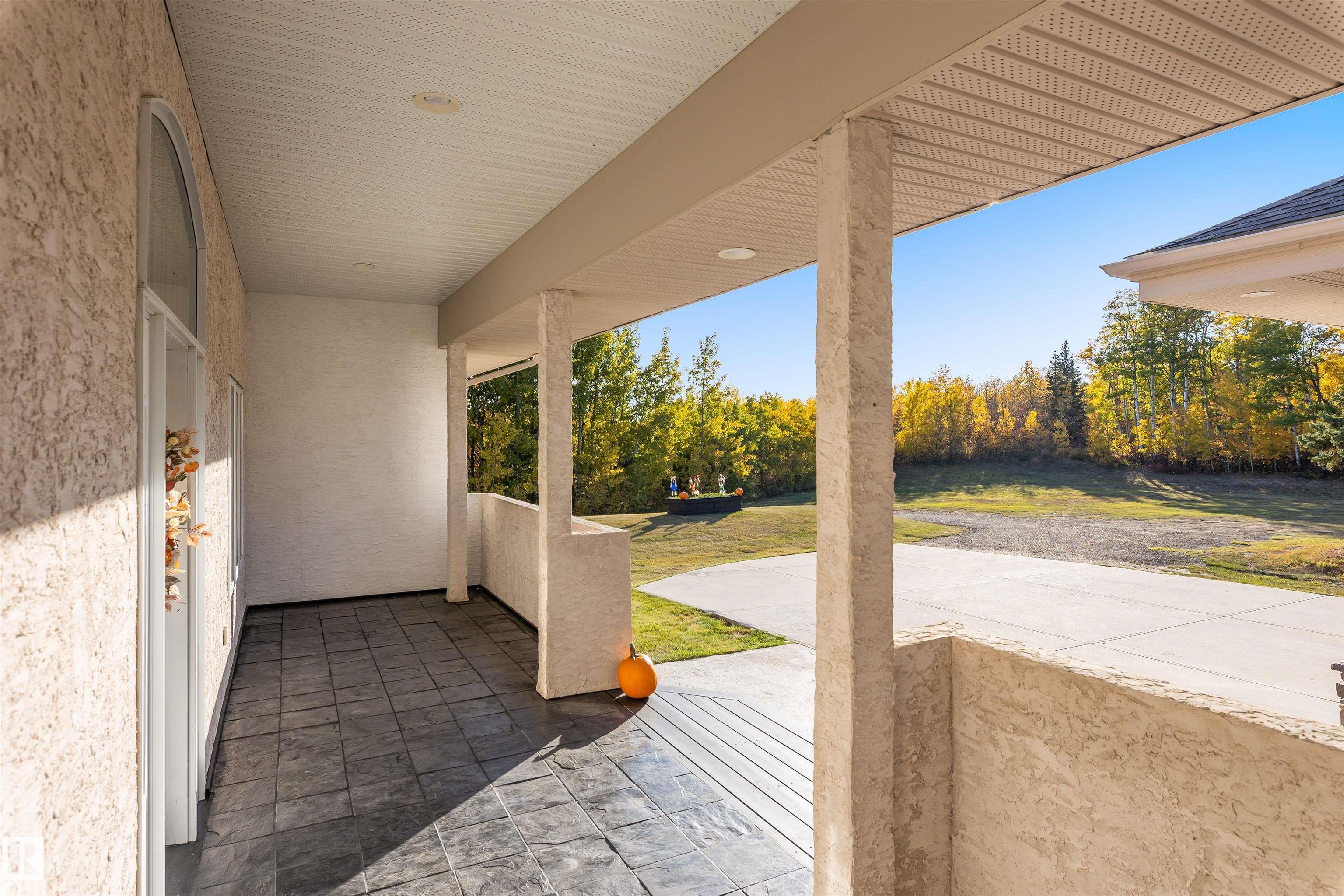 Photo 3 at 19 - 54129 Rge Road 275, Surrey Lane, Rural Parkland County