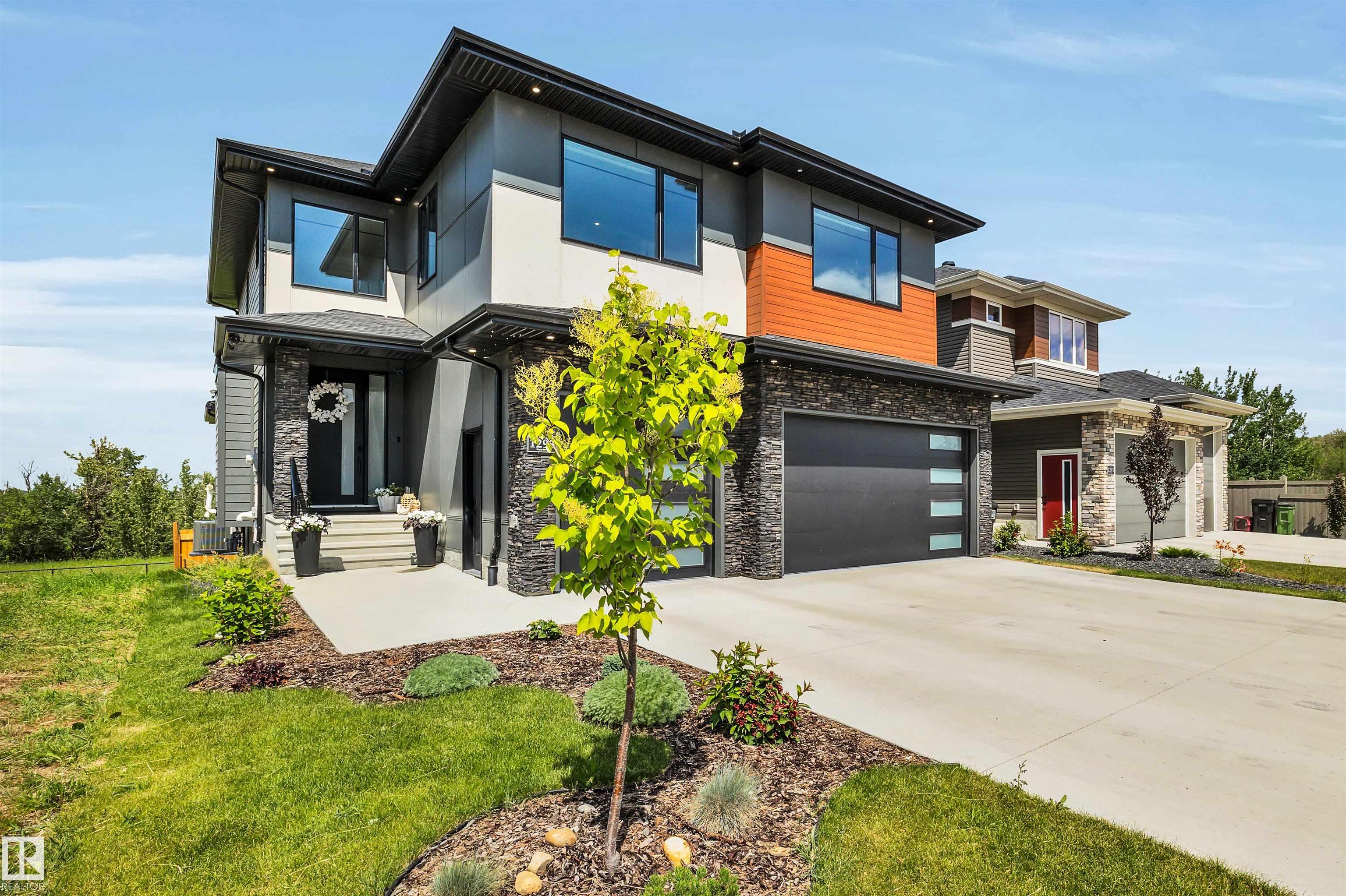 Photo 4 at 1293 Peregrine Terrace NW, Hawks Ridge, Edmonton