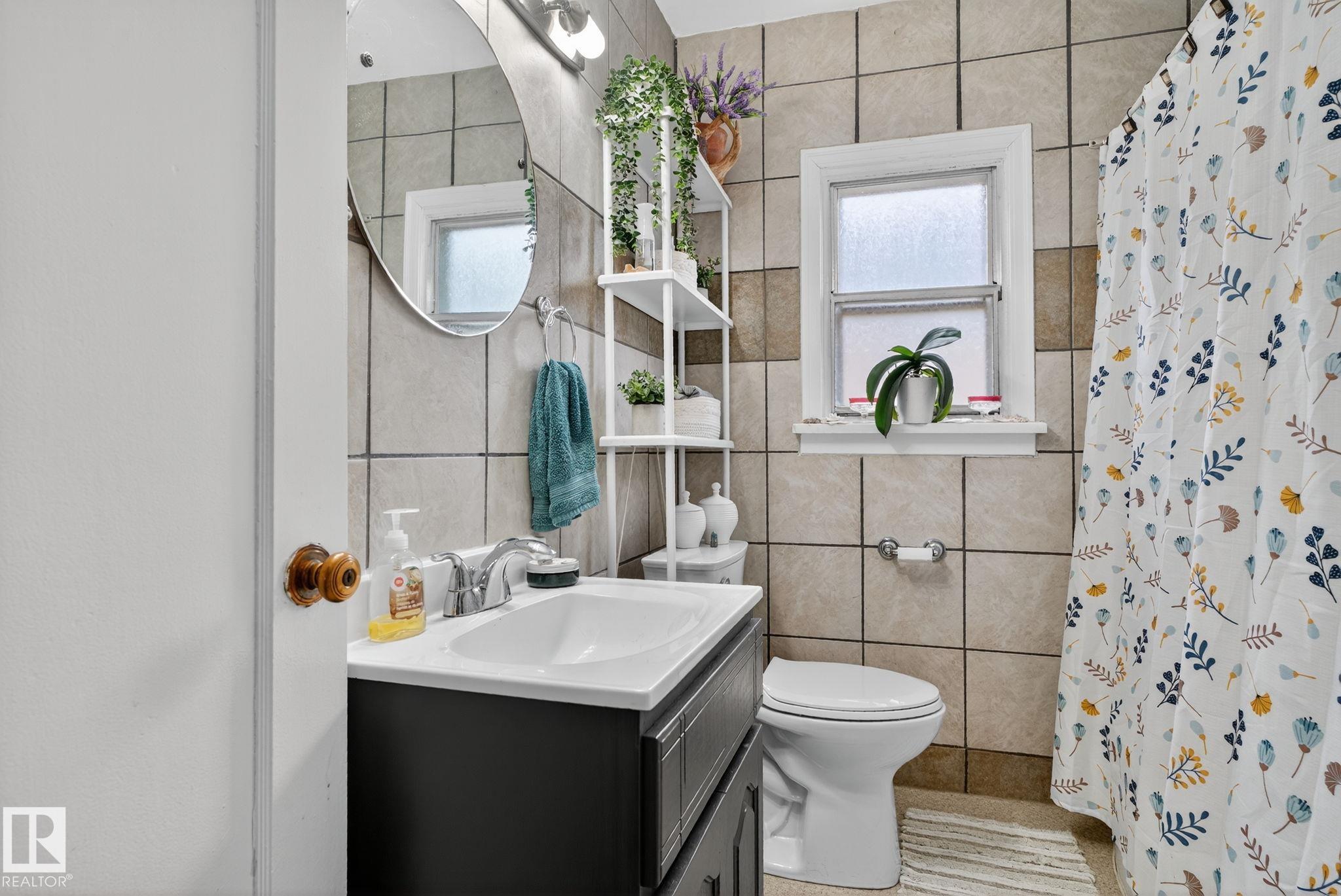 Photo 13 at 11621 101 Street NW, Spruce Avenue, Edmonton