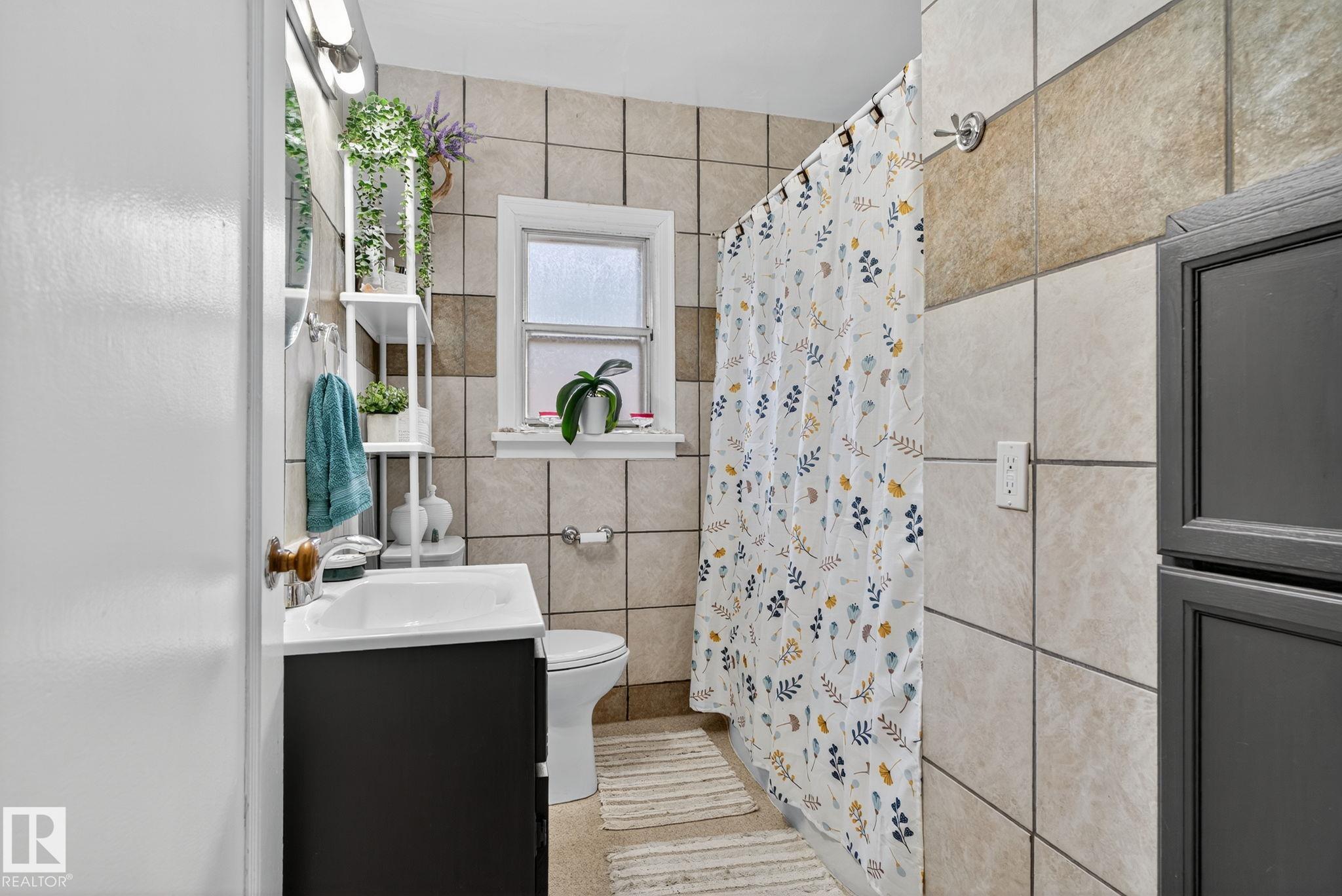Photo 14 at 11621 101 Street NW, Spruce Avenue, Edmonton