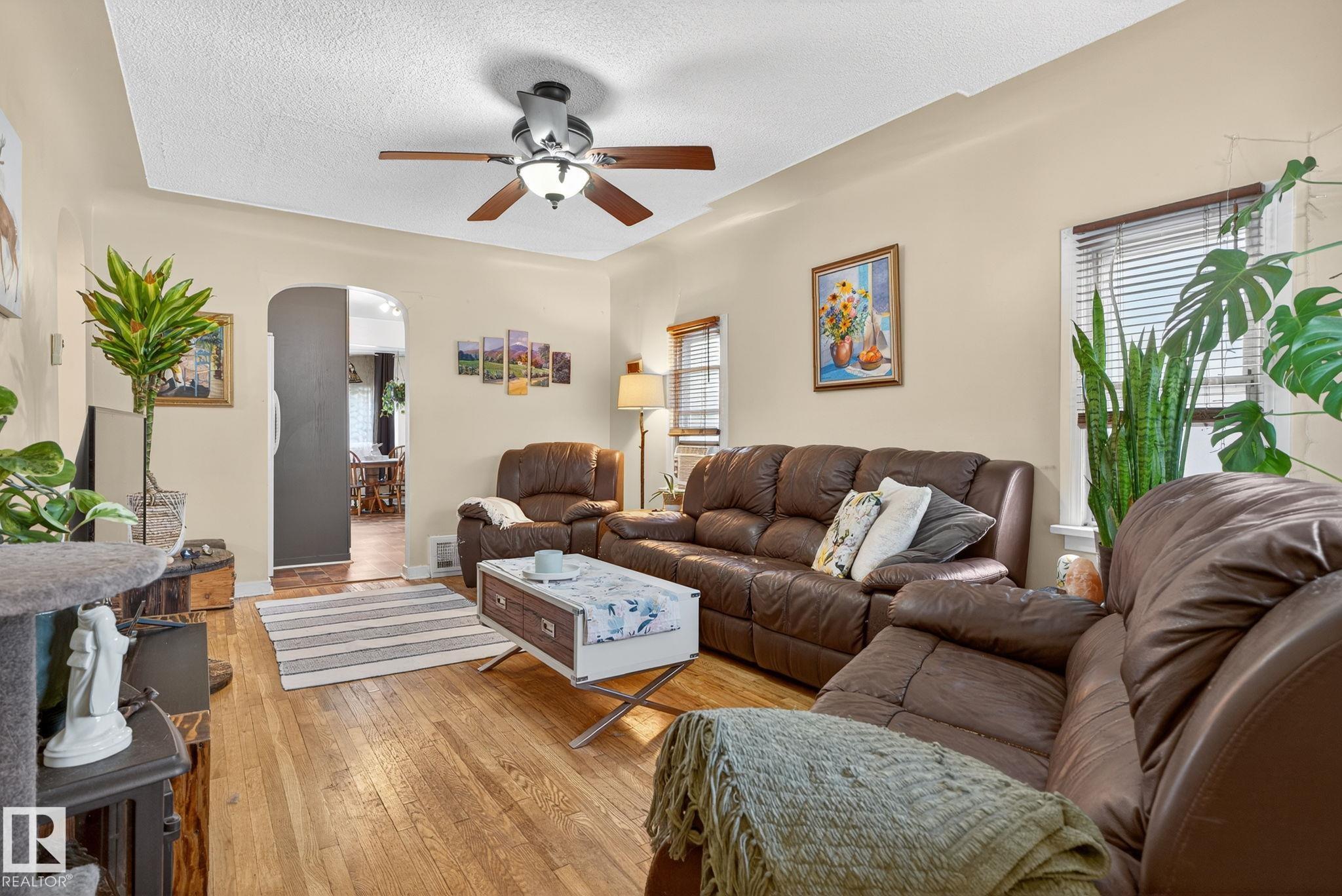 Photo 3 at 11621 101 Street NW, Spruce Avenue, Edmonton