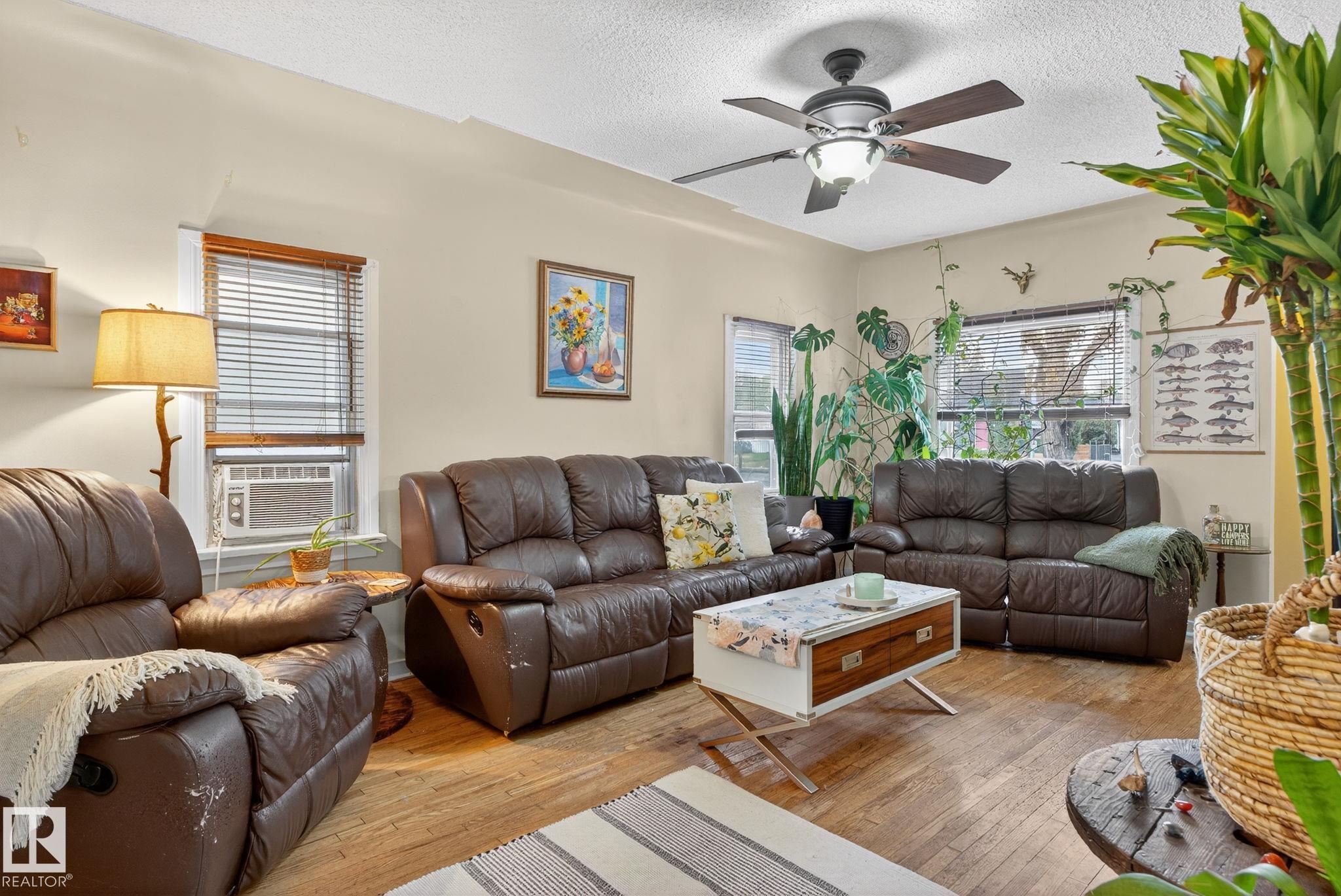 Photo 4 at 11621 101 Street NW, Spruce Avenue, Edmonton