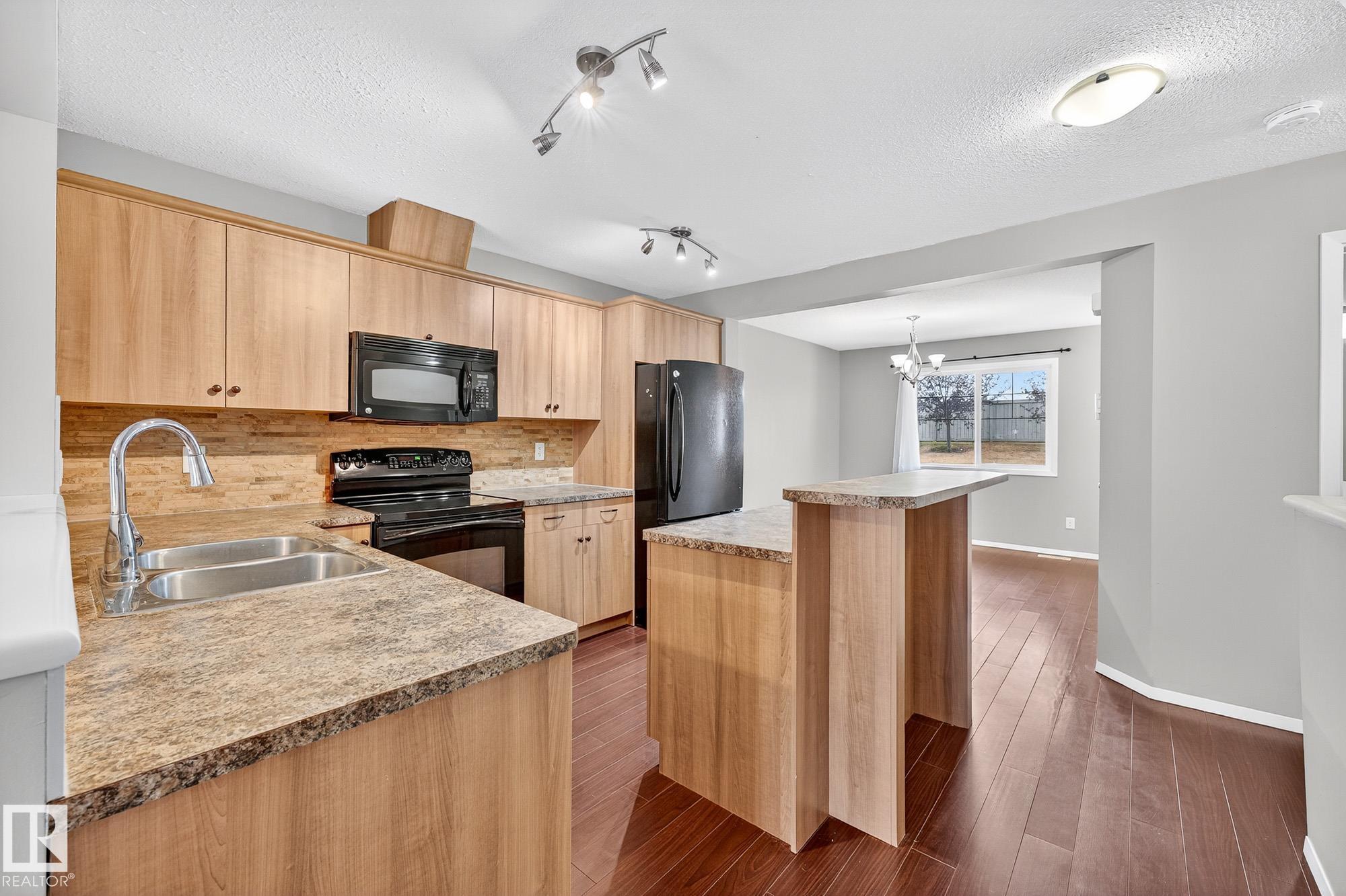 Photo 8 at 36 - 3751 12 Street NW, Tamarack, Edmonton