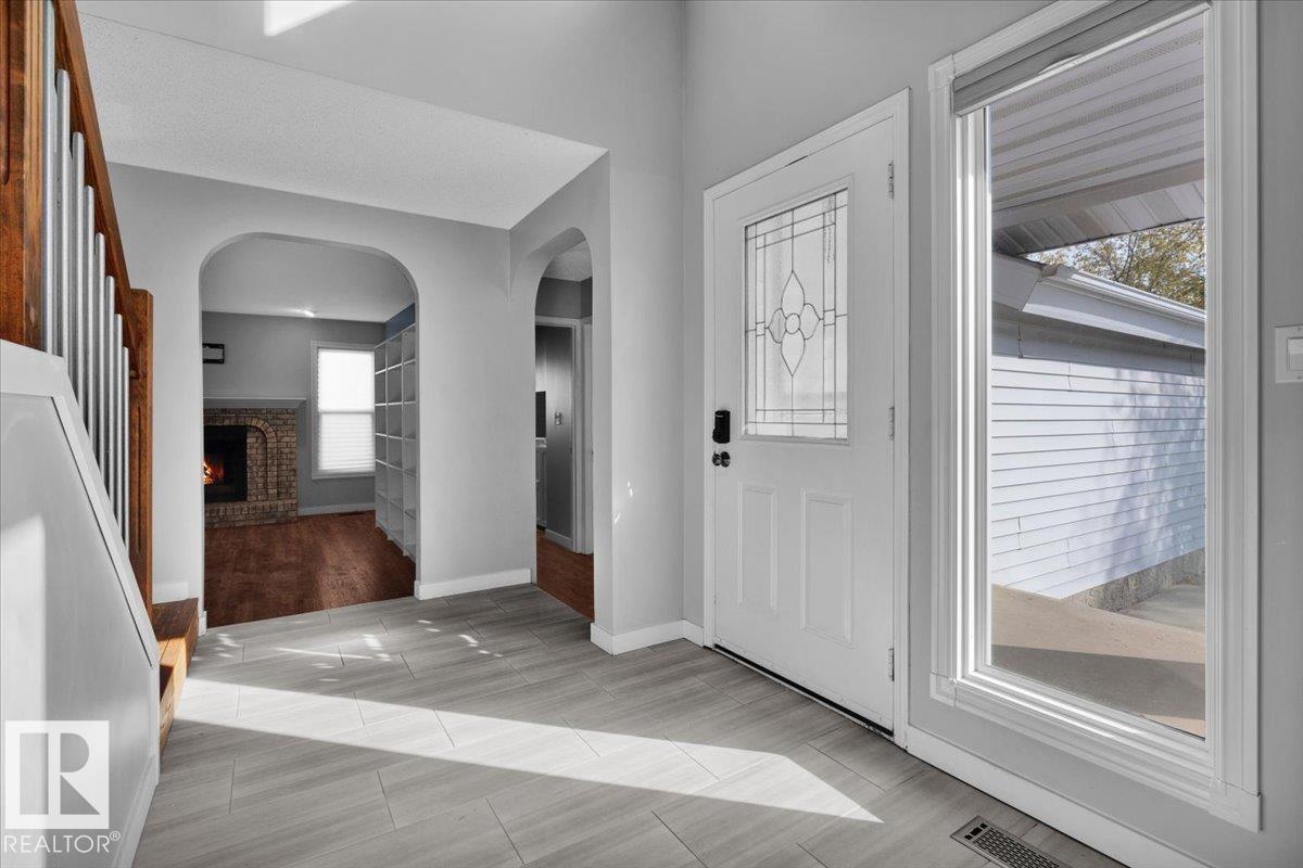 Photo 4 at 15 Delorme Place, Deer Ridge, St. Albert