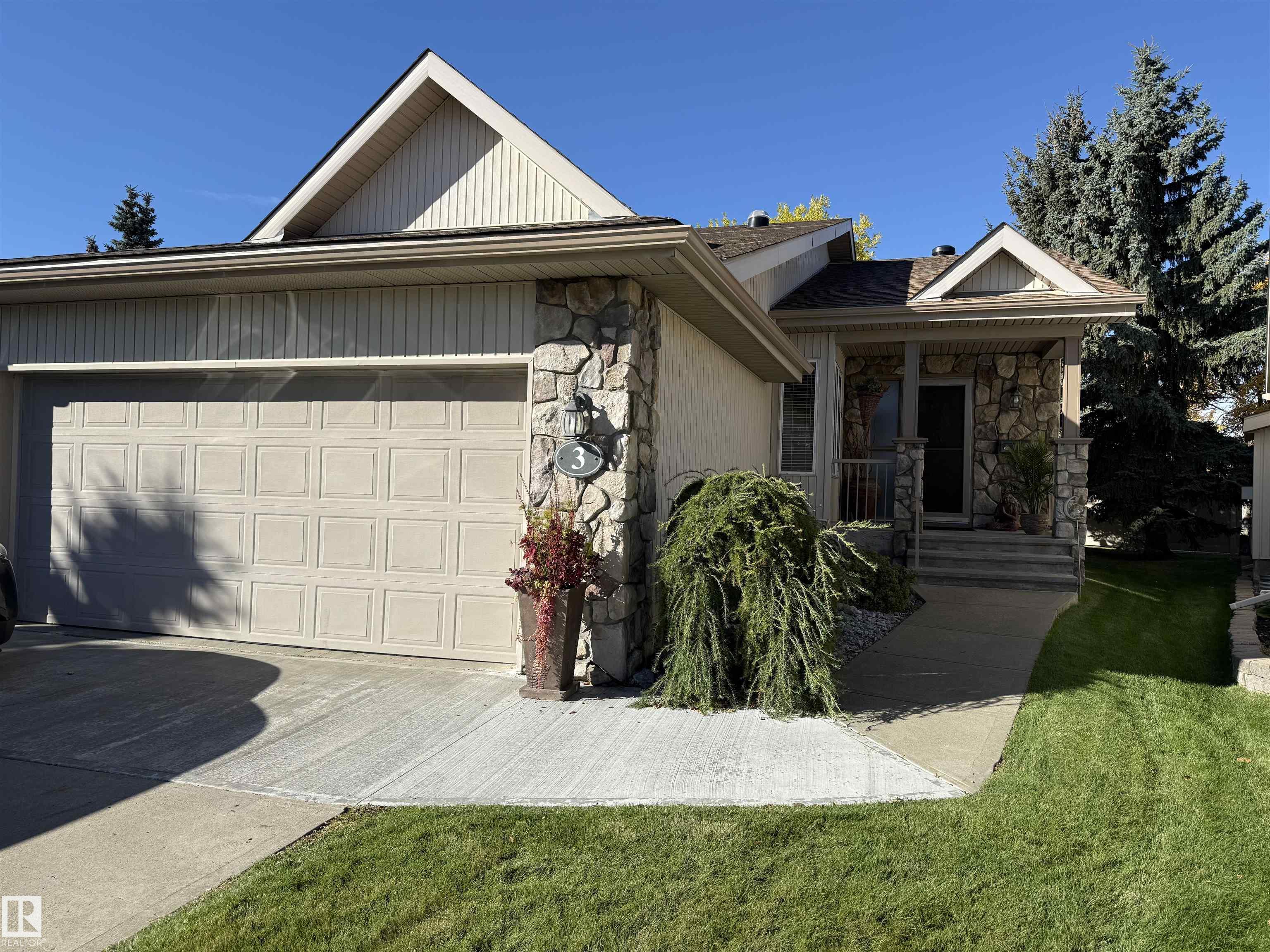 3 - 925 Picard Drive NW, Potter Greens, Edmonton 