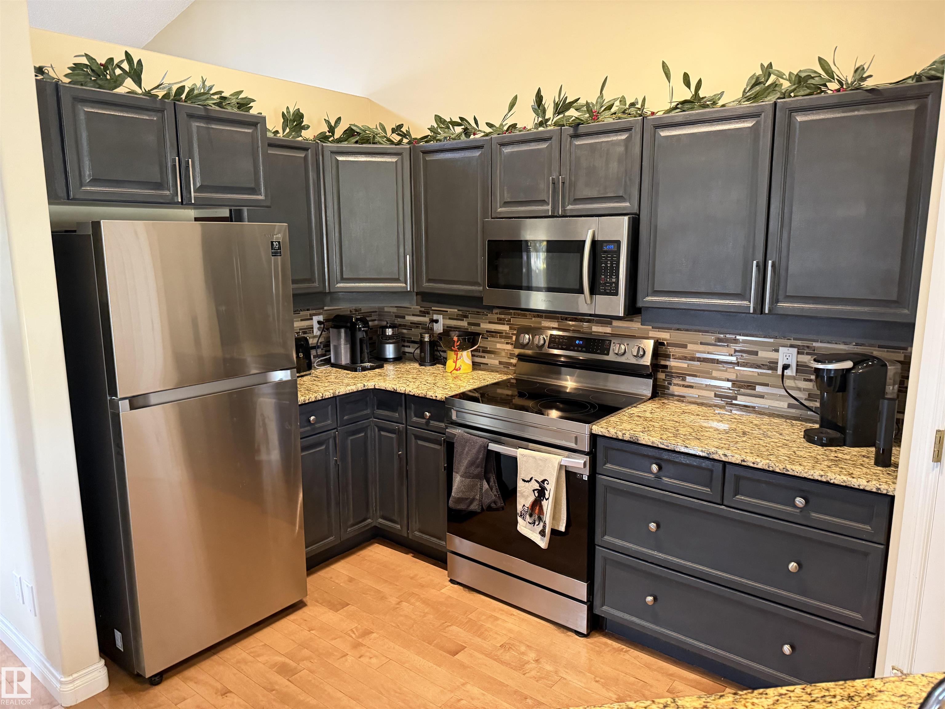 Photo 9 at 3 - 925 Picard Drive NW, Potter Greens, Edmonton