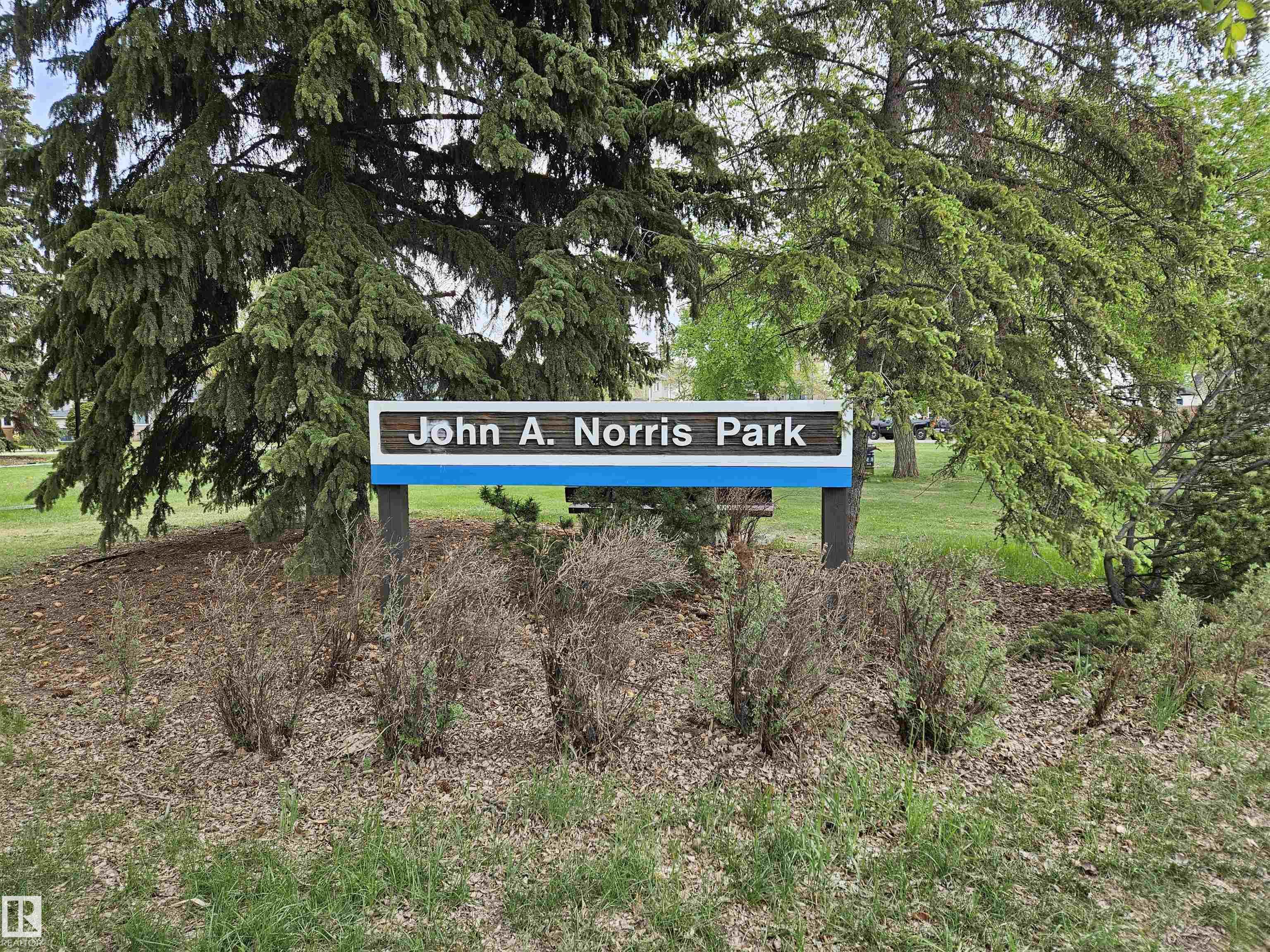 Photo 2 at 11207 128 Street NW, Inglewood, Edmonton