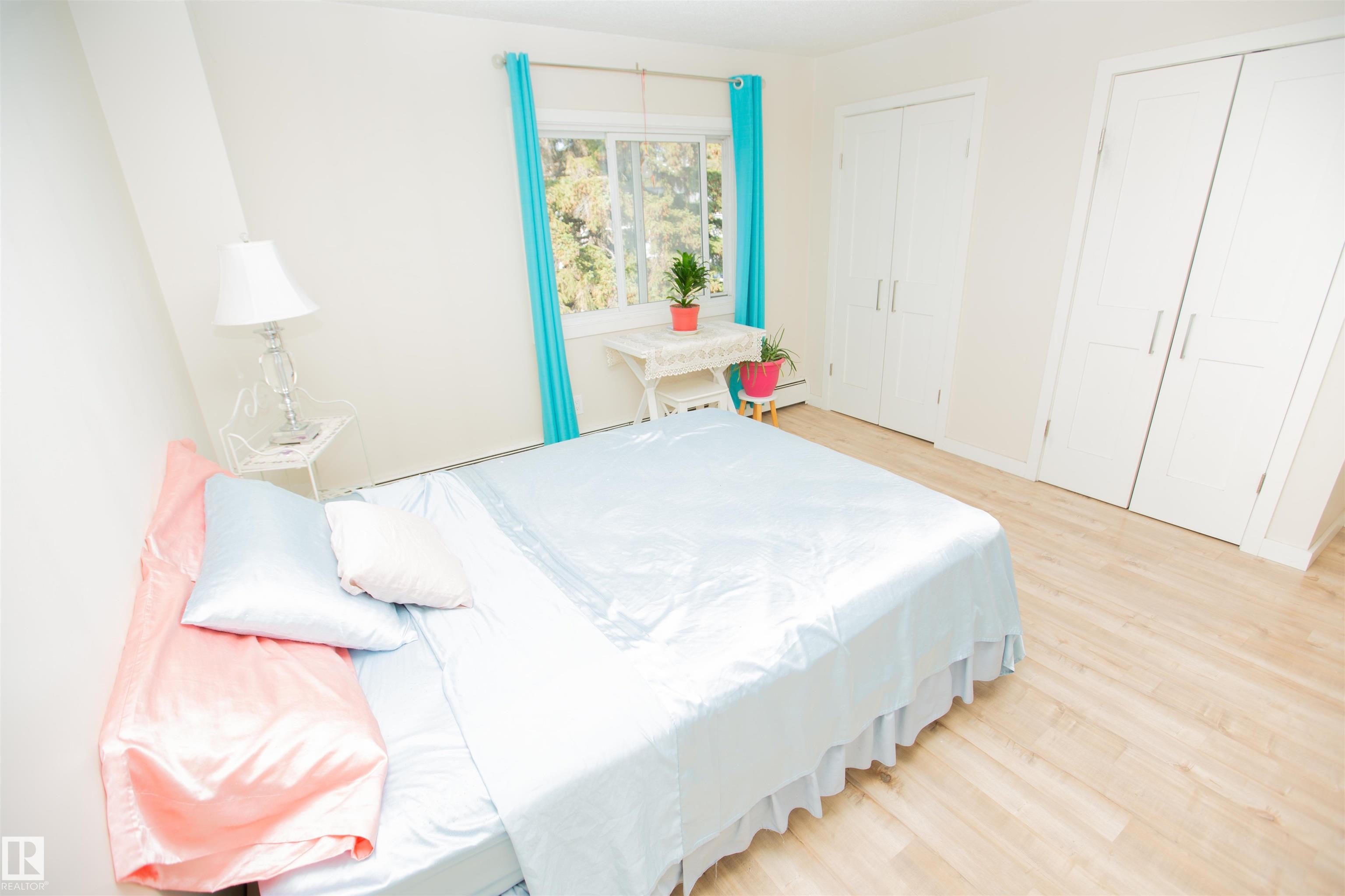 Photo 12 at 33 - 11112 129 Street NW, Inglewood, Edmonton