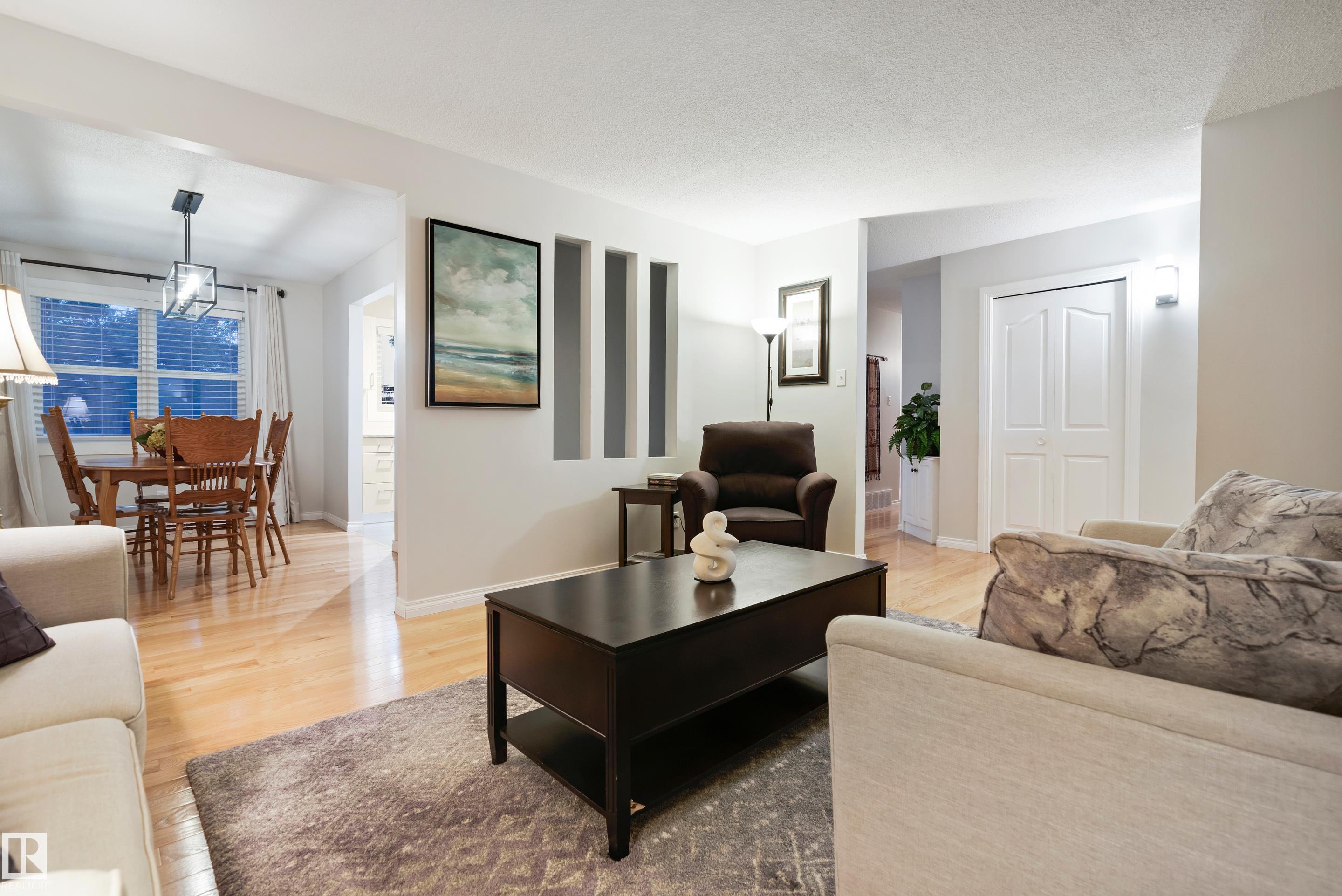 Photo 11 at 40 Fernwood Crescent, Forest Lawn, St. Albert