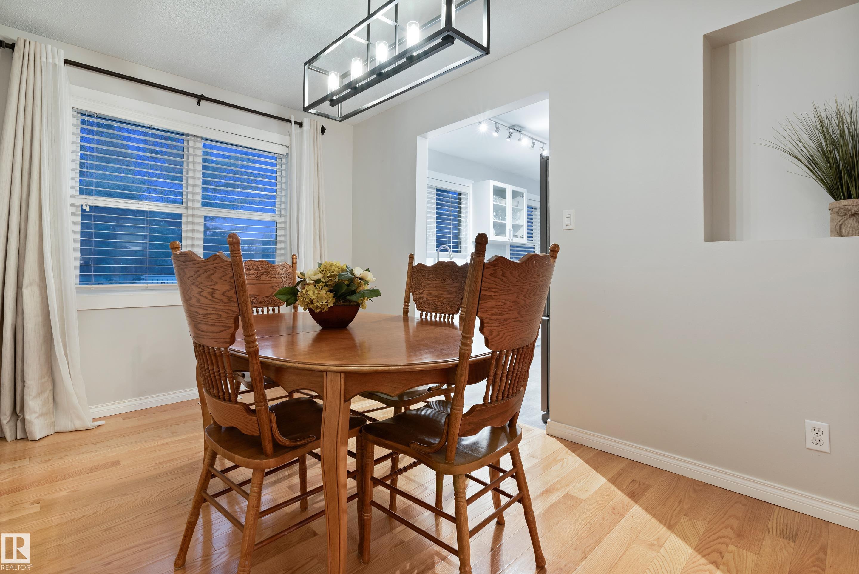 Photo 13 at 40 Fernwood Crescent, Forest Lawn, St. Albert