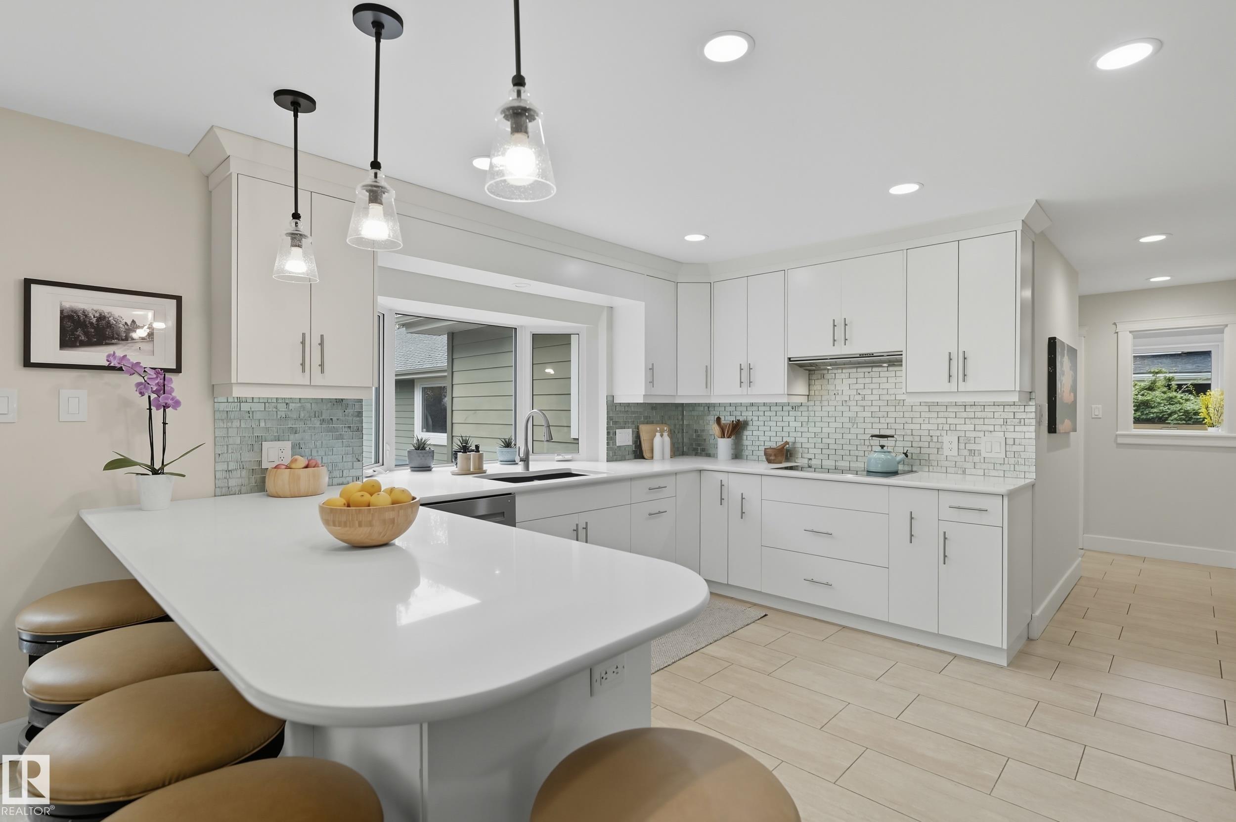 Photo 12 at 12408 39 Avenue NW, Aspen Gardens, Edmonton