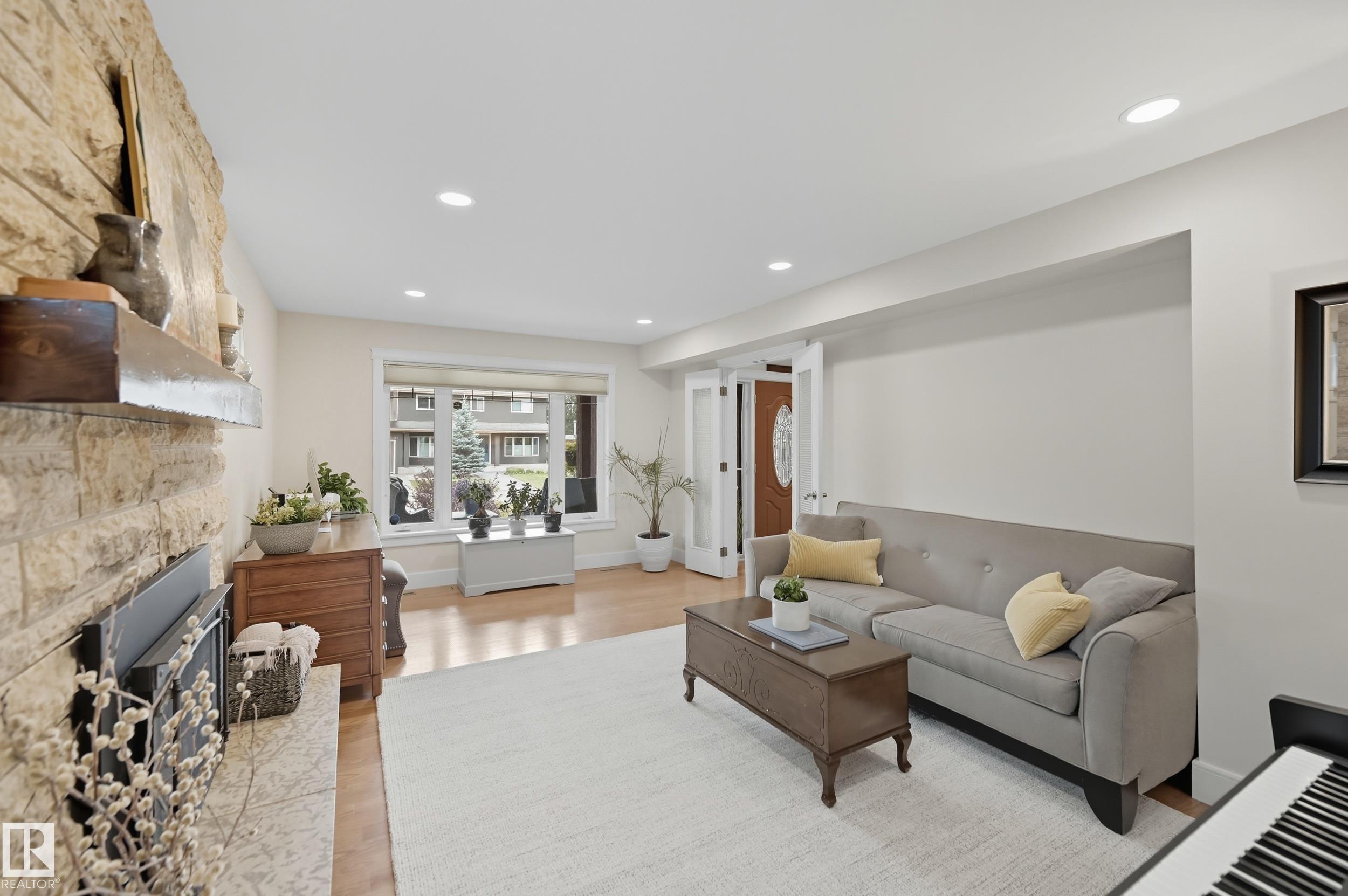Photo 6 at 12408 39 Avenue NW, Aspen Gardens, Edmonton