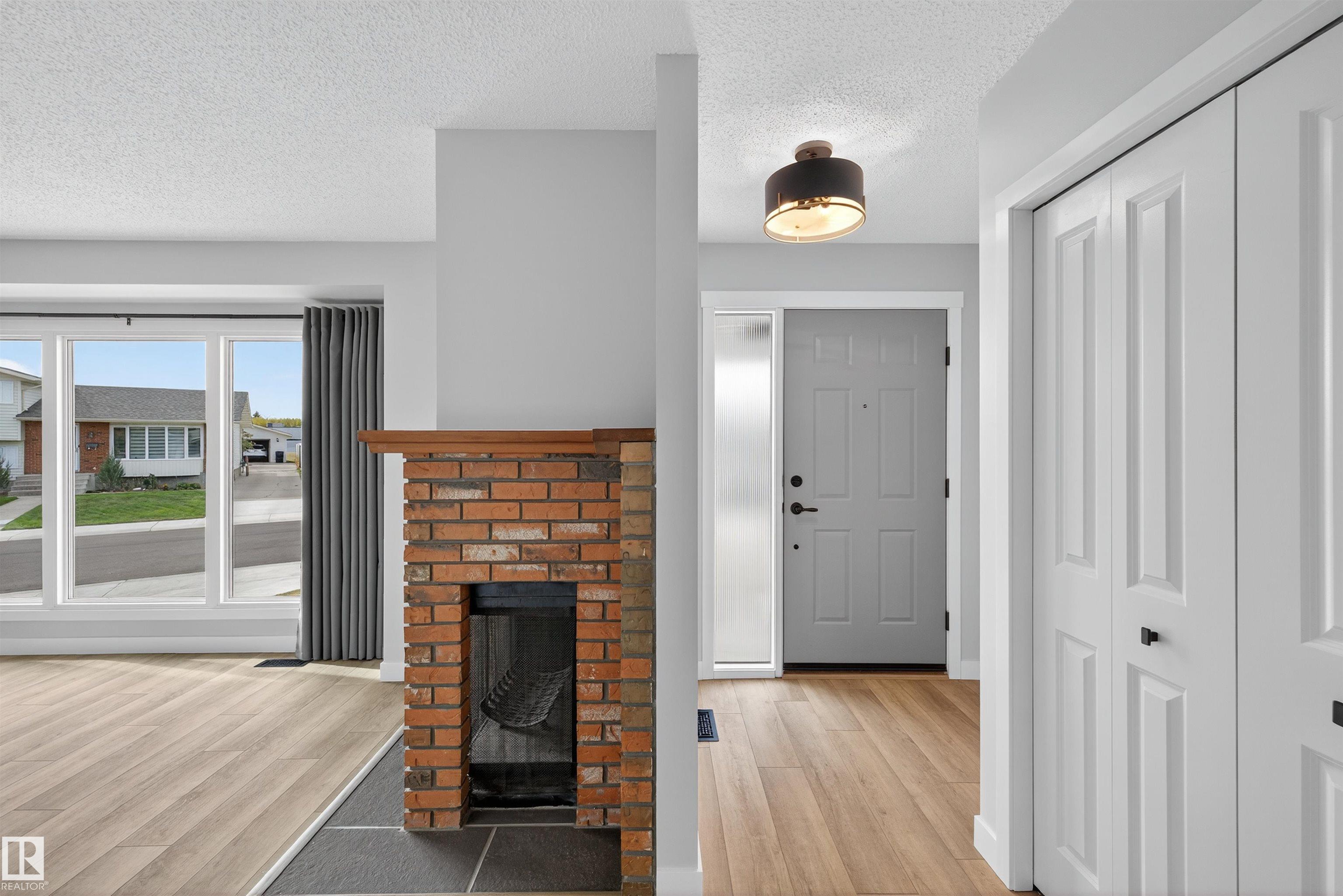 Photo 3 at 13815 35 Street NW, Hairsine, Edmonton