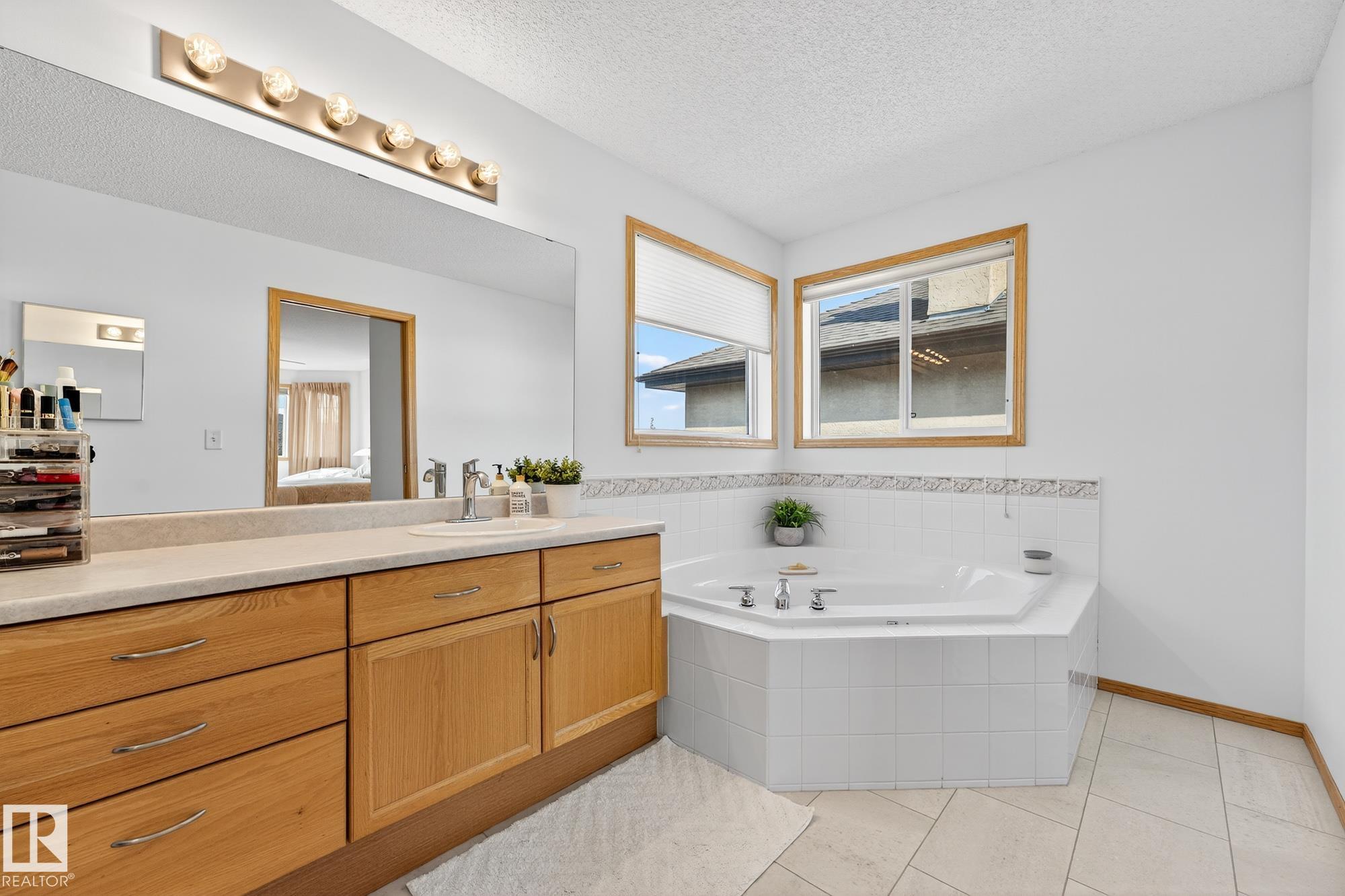 Photo 40 at 310 Hilliard Close NW, Hodgson, Edmonton