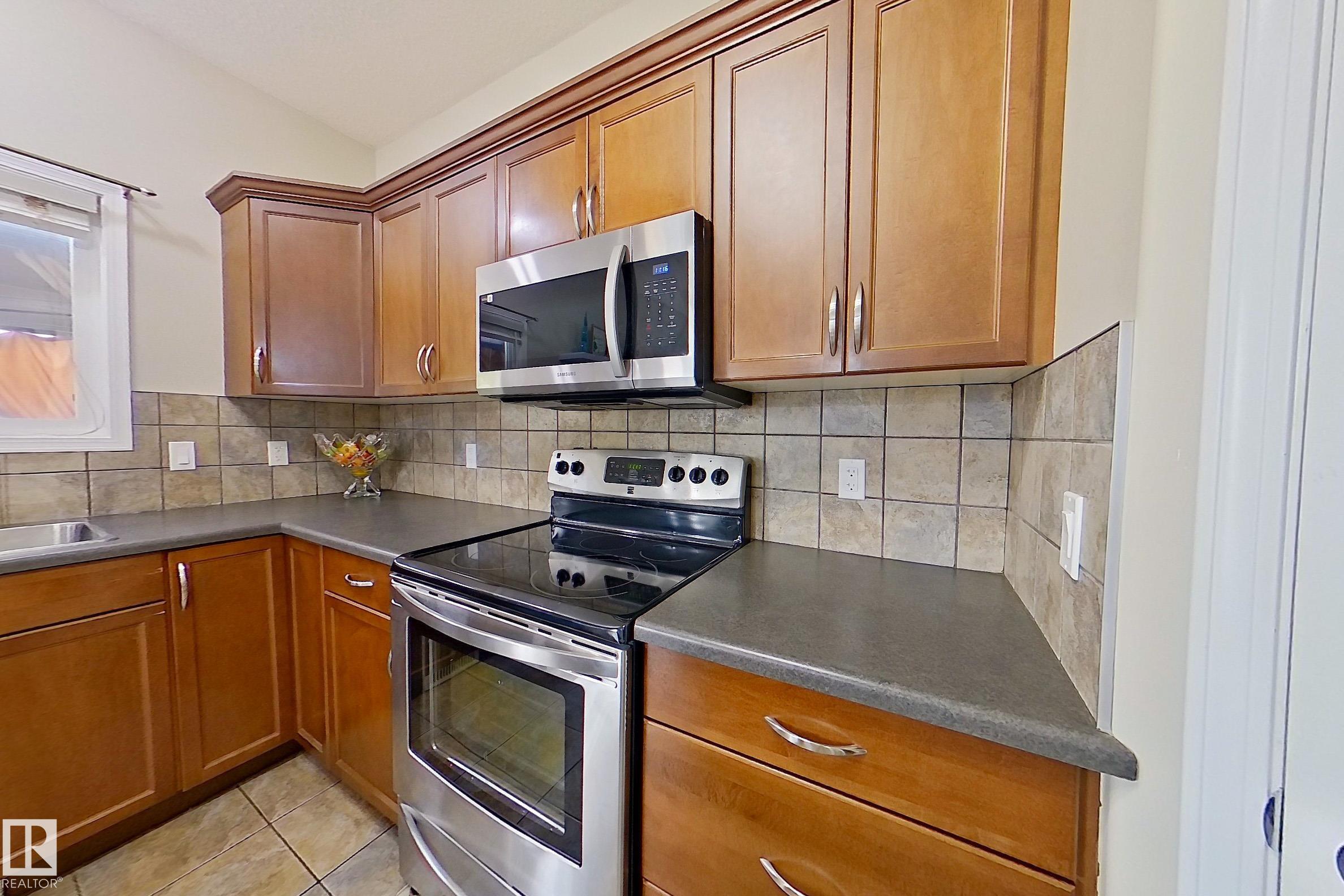 Photo 18 at 21308 58 Avenue NW, The Hamptons, Edmonton