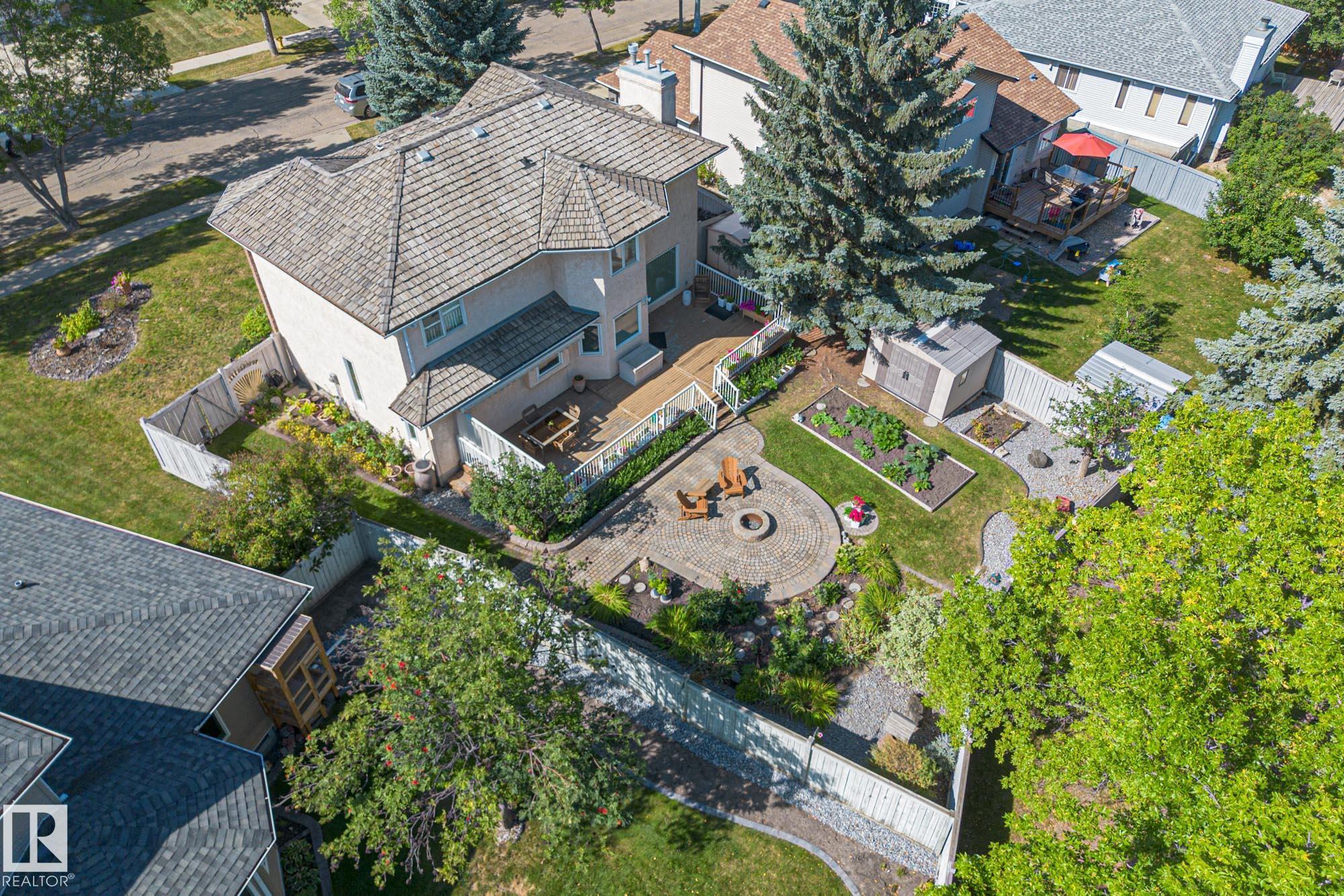 Photo 2 at 3 Harnois Place, Heritage Lakes, St. Albert