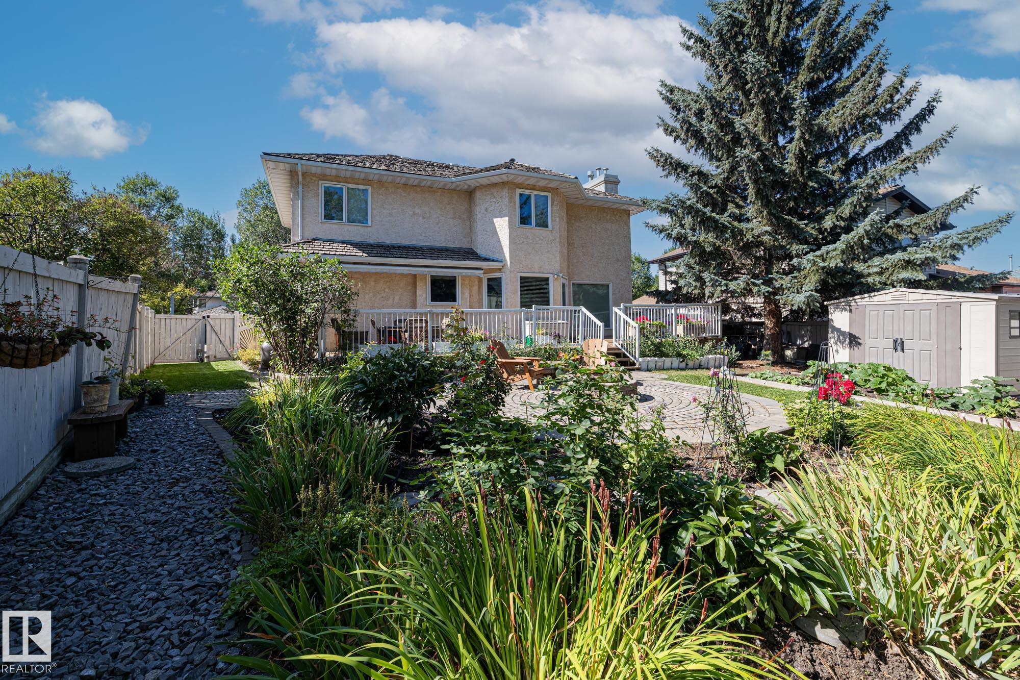 Photo 3 at 3 Harnois Place, Heritage Lakes, St. Albert