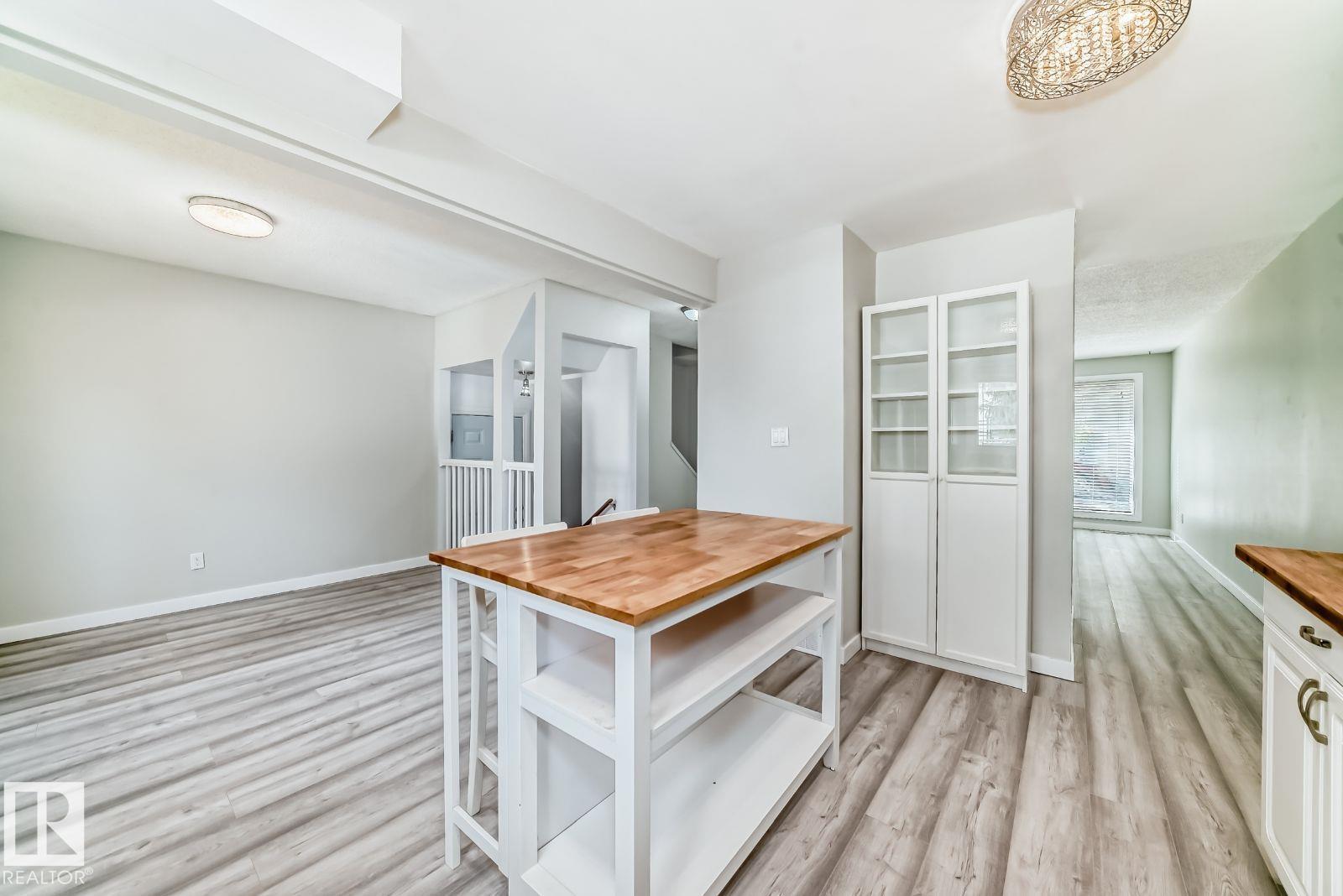 Photo 11 at 10936 Beaumaris Road NW, Lorelei, Edmonton
